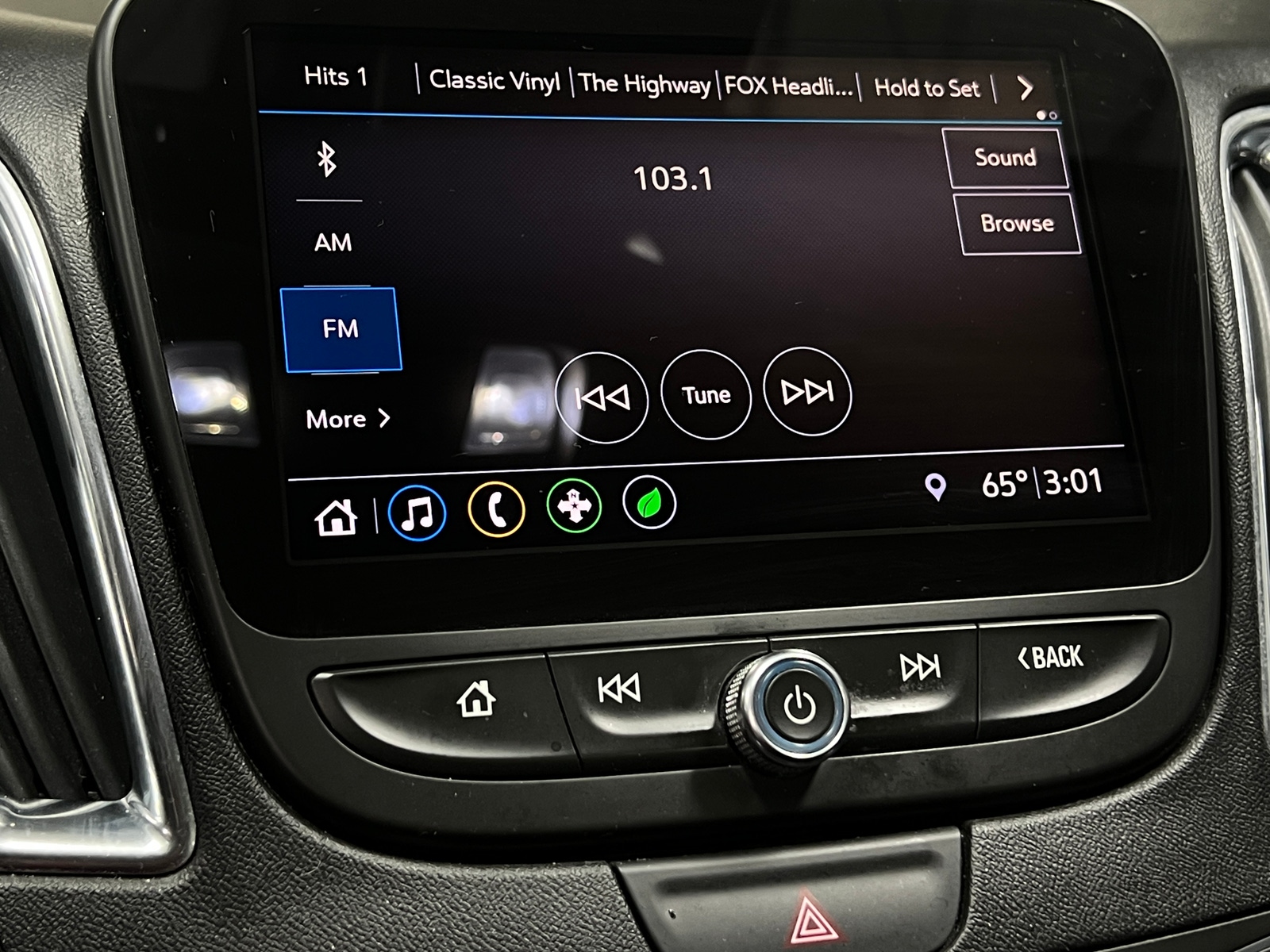 Thumbnail: 2019 Chevrolet Malibu - 3