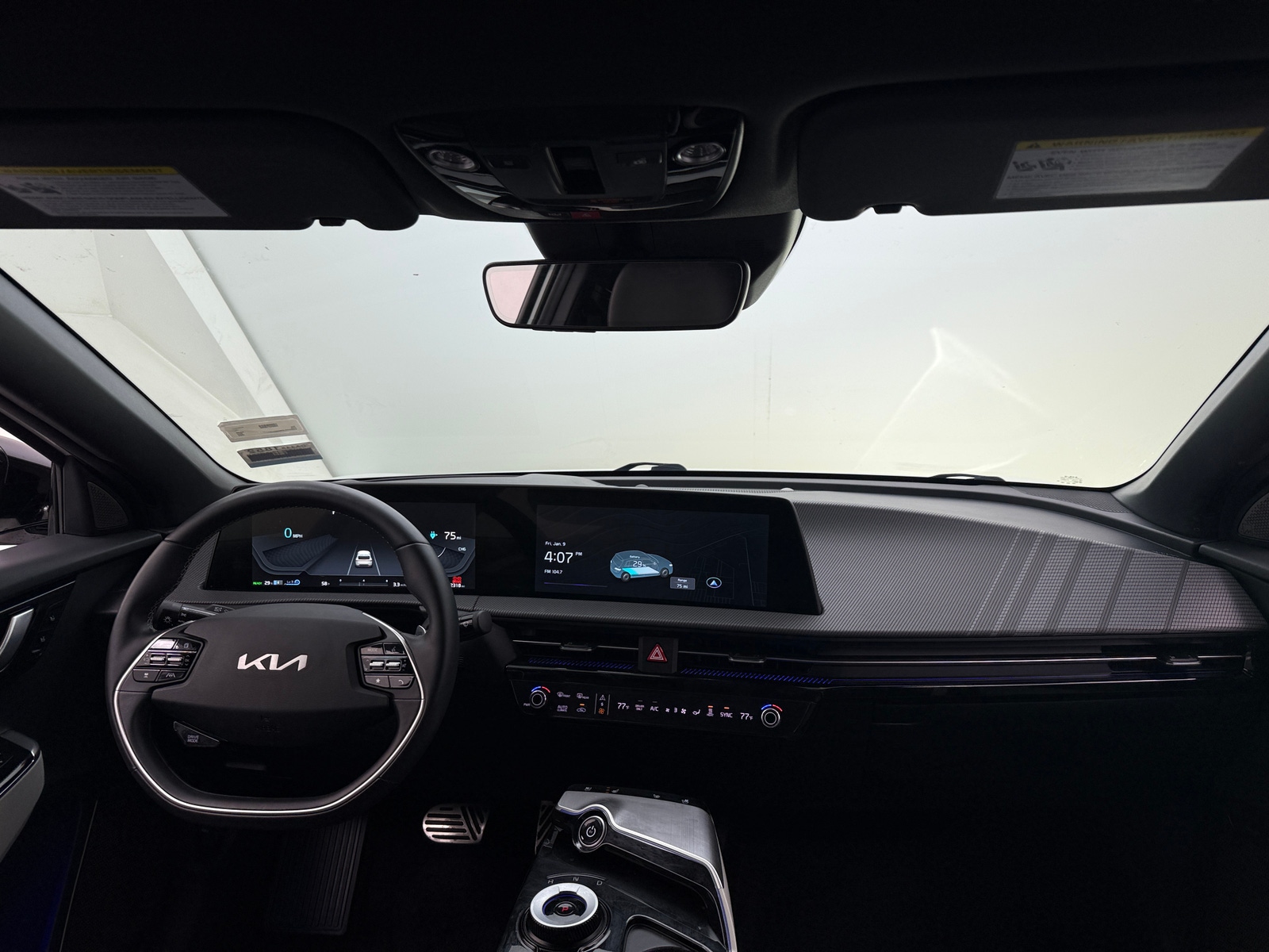 Thumbnail: 2022 Kia EV6 - 2