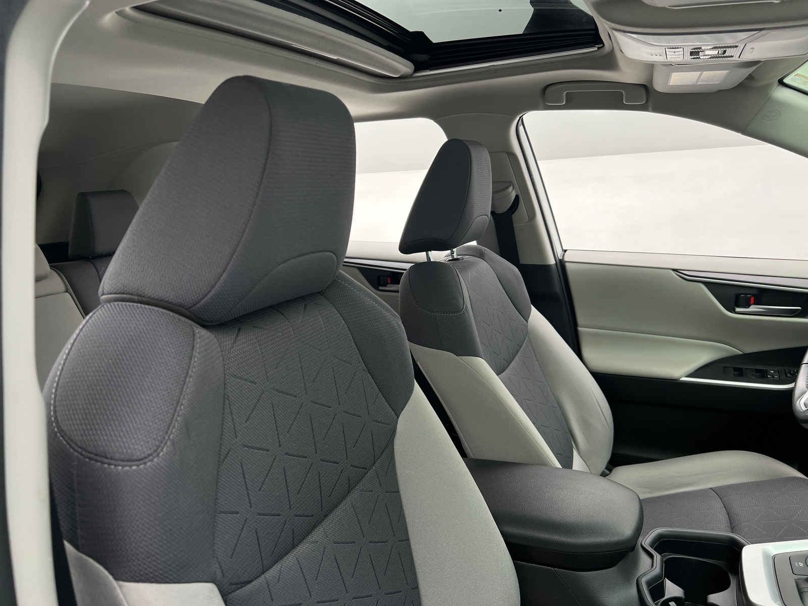 Thumbnail: 2020 Toyota RAV4 - 2