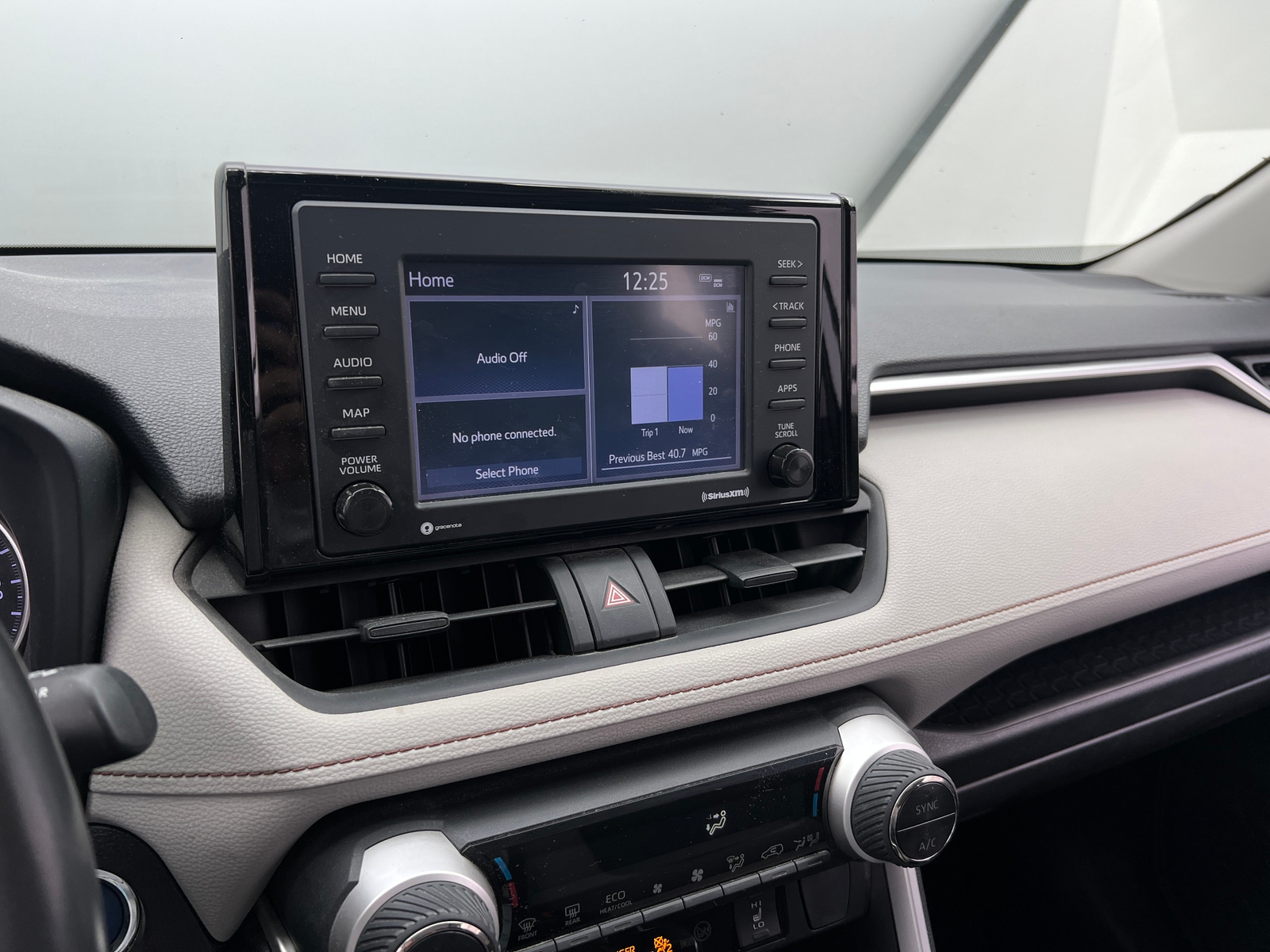 Thumbnail: 2020 Toyota RAV4 - 4