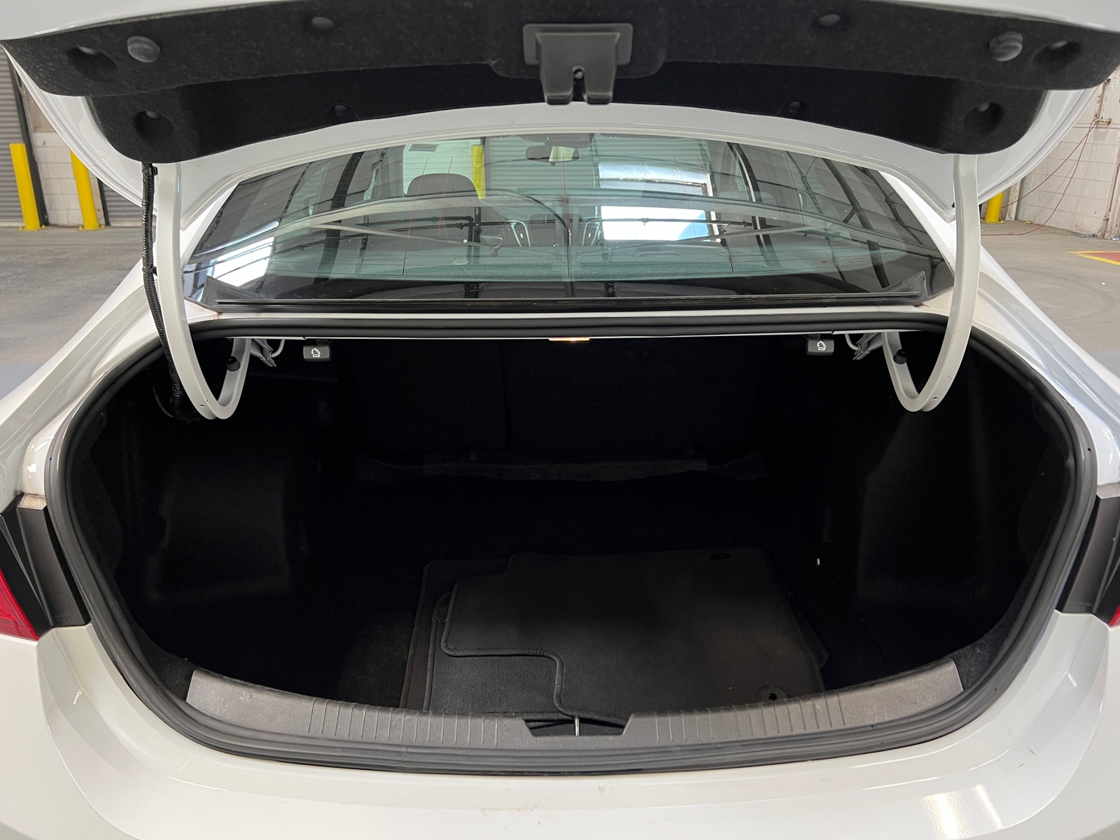 Thumbnail: 2024 Chevrolet Malibu - 7