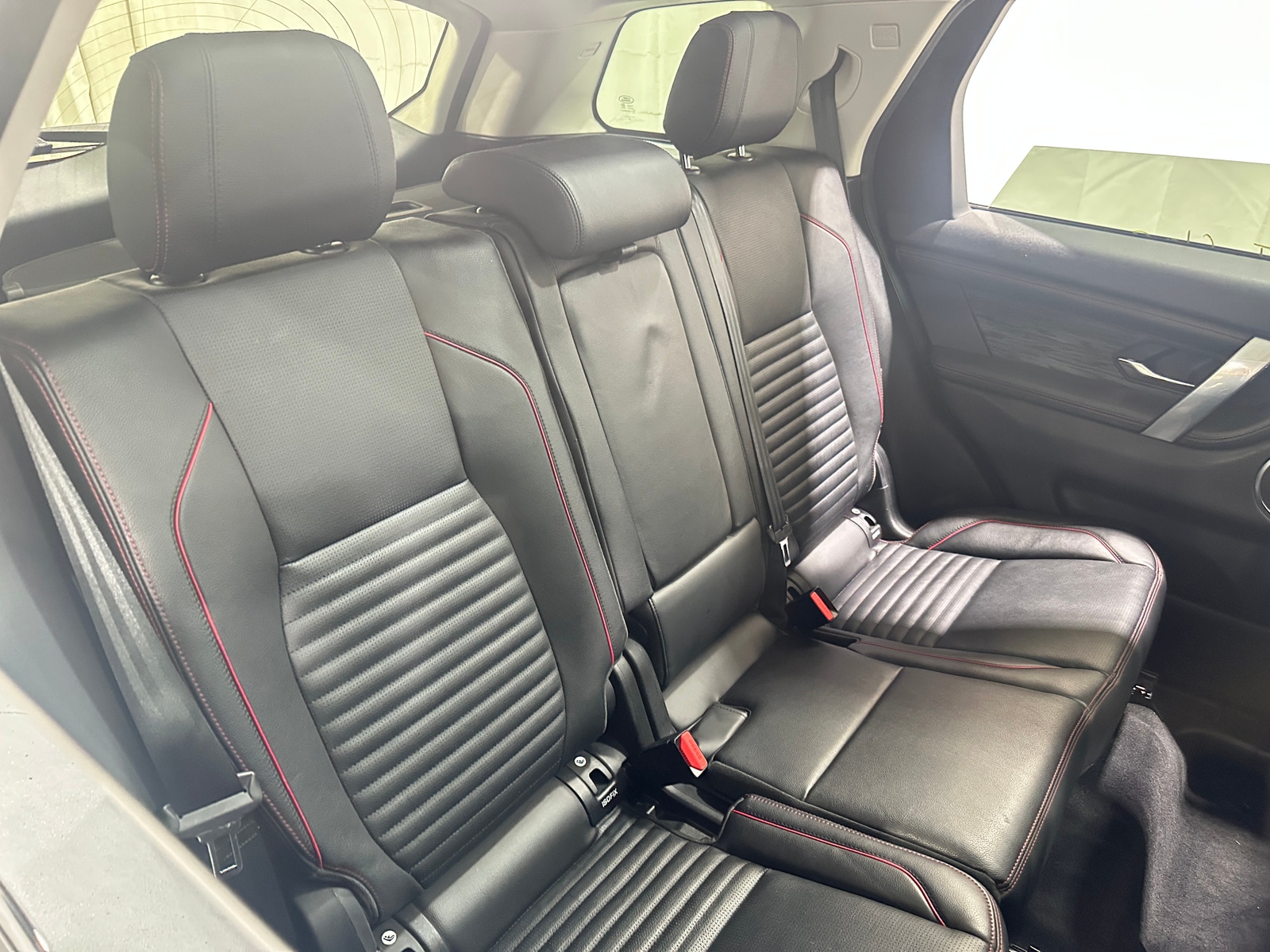 Thumbnail: 2020 Land Rover Discovery Sport - 5