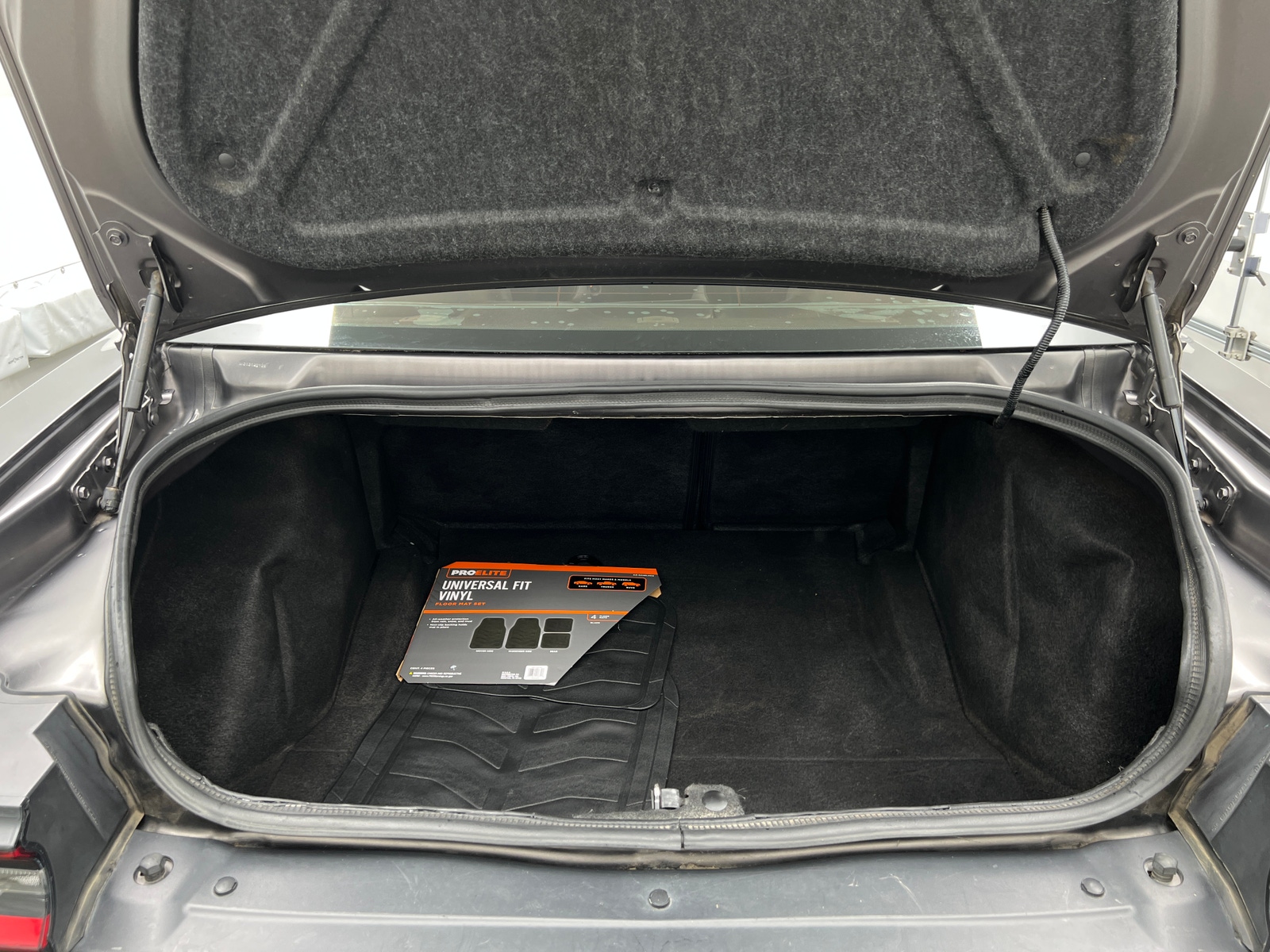 Thumbnail: 2016 Dodge Challenger - 4