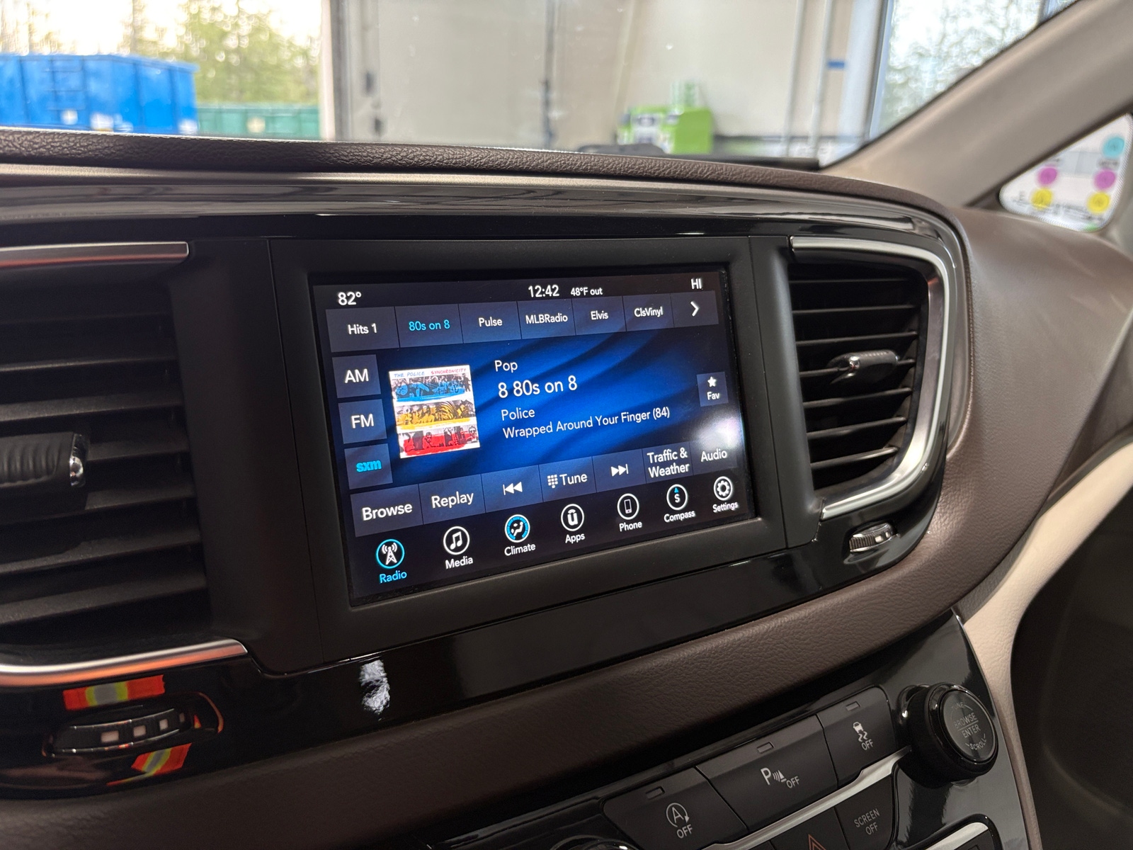 Thumbnail: 2018 Chrysler Pacifica - 4