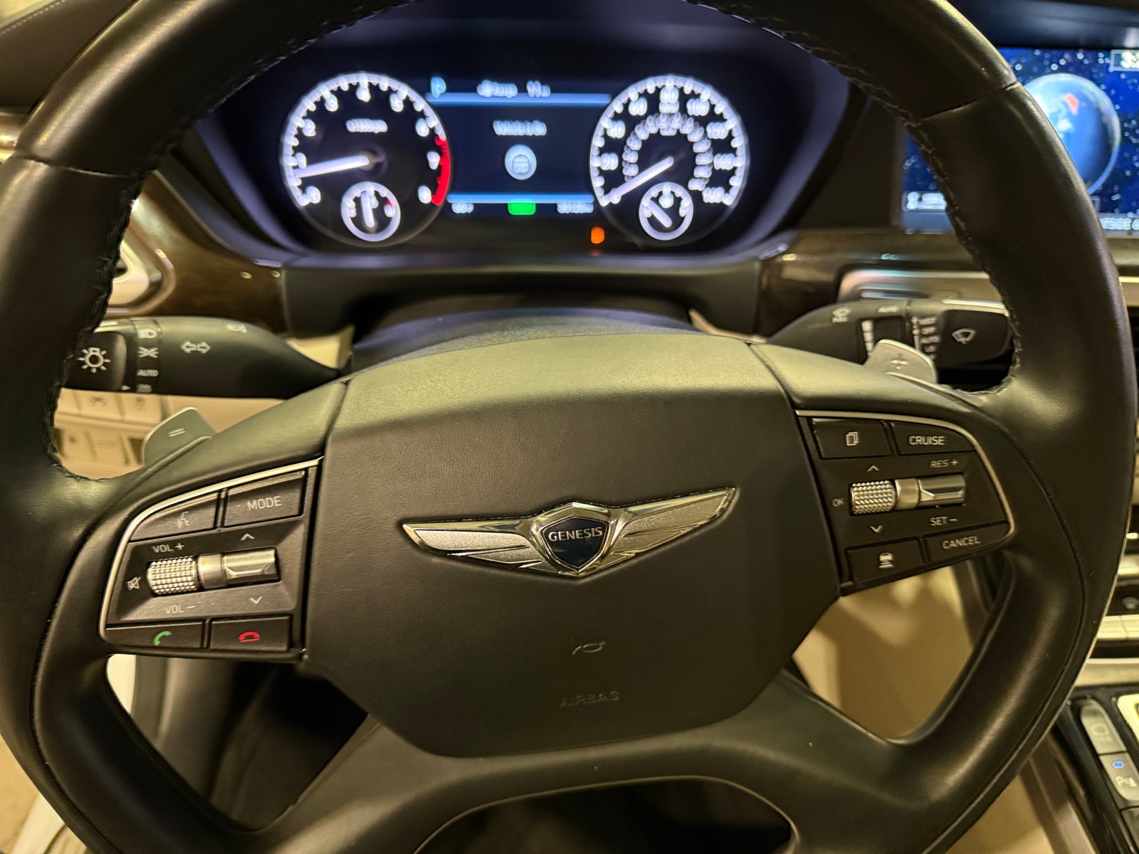 Thumbnail: 2018 Genesis G90 - 4