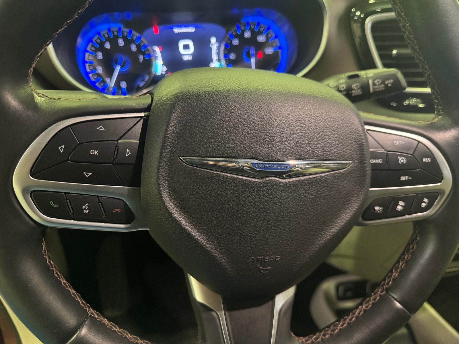 Thumbnail: 2018 Chrysler Pacifica - 4