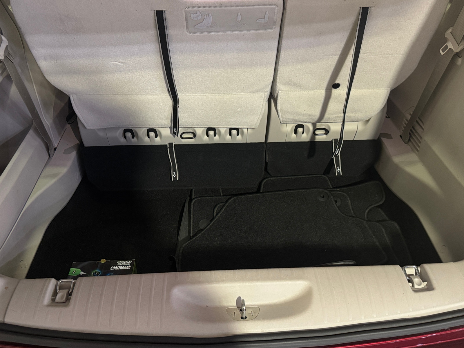 Thumbnail: 2018 Chrysler Pacifica - 6