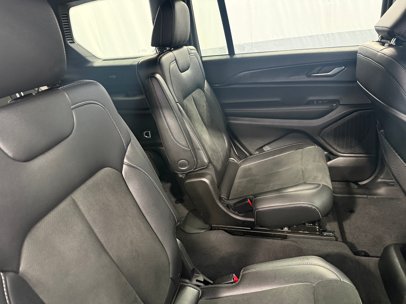 Thumbnail: 2025 Jeep Grand Cherokee L - 5