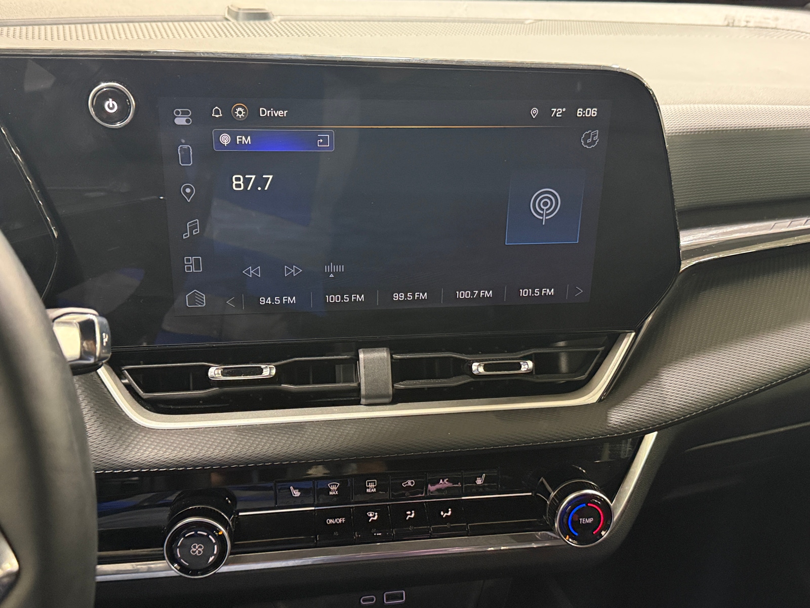 Thumbnail: 2025 Chevrolet Equinox - 4