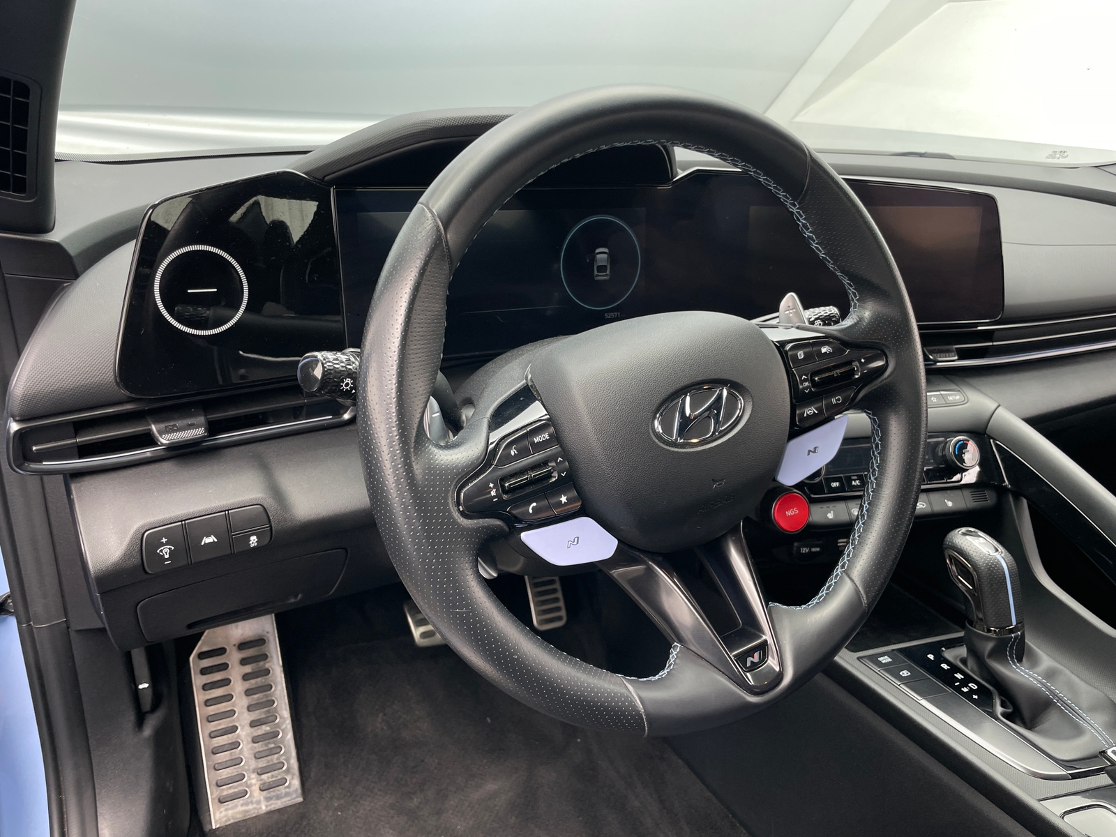 Thumbnail: 2022 Hyundai Elantra - 4