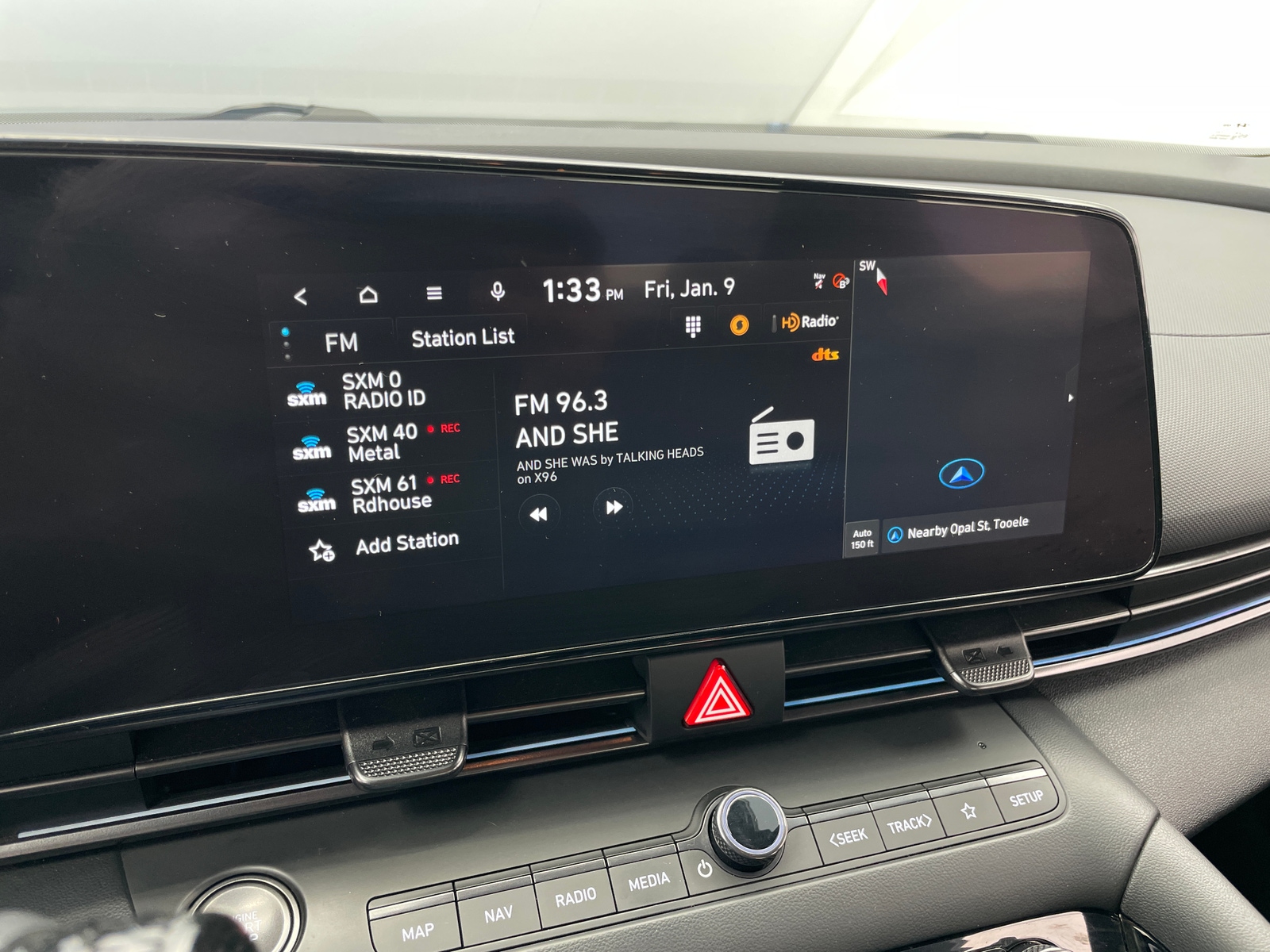 Thumbnail: 2022 Hyundai Elantra - 3