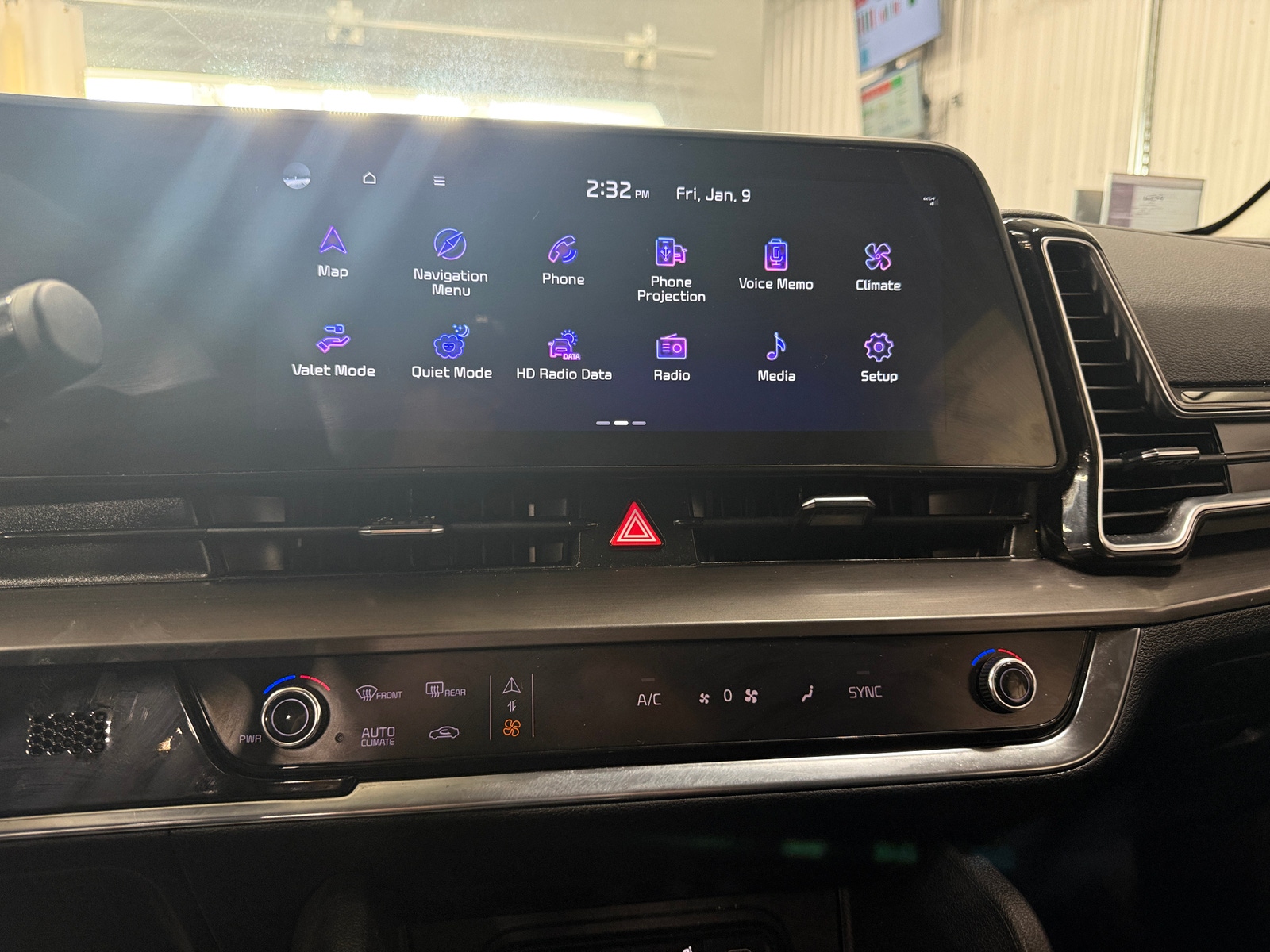 Thumbnail: 2024 Kia Sportage - 3