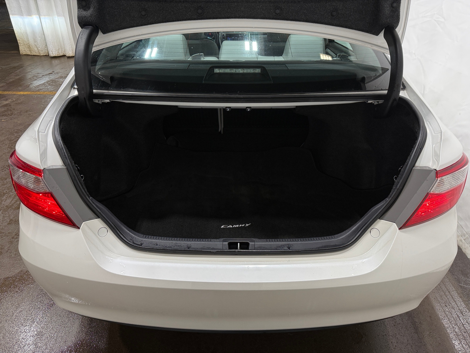 Thumbnail: 2017 Toyota Camry - 7