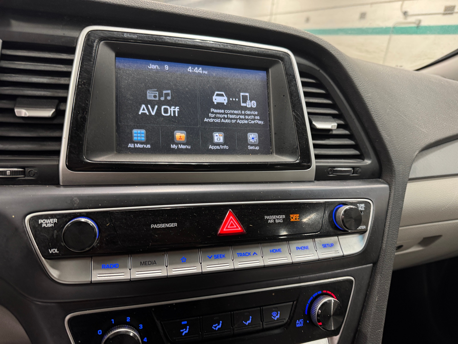 Thumbnail: 2019 Hyundai Sonata - 4