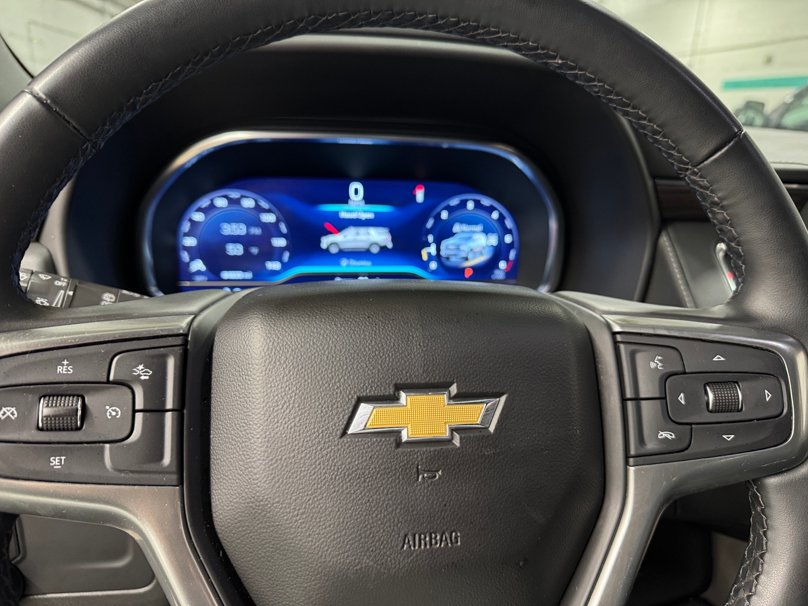 Thumbnail: 2024 Chevrolet Tahoe - 4