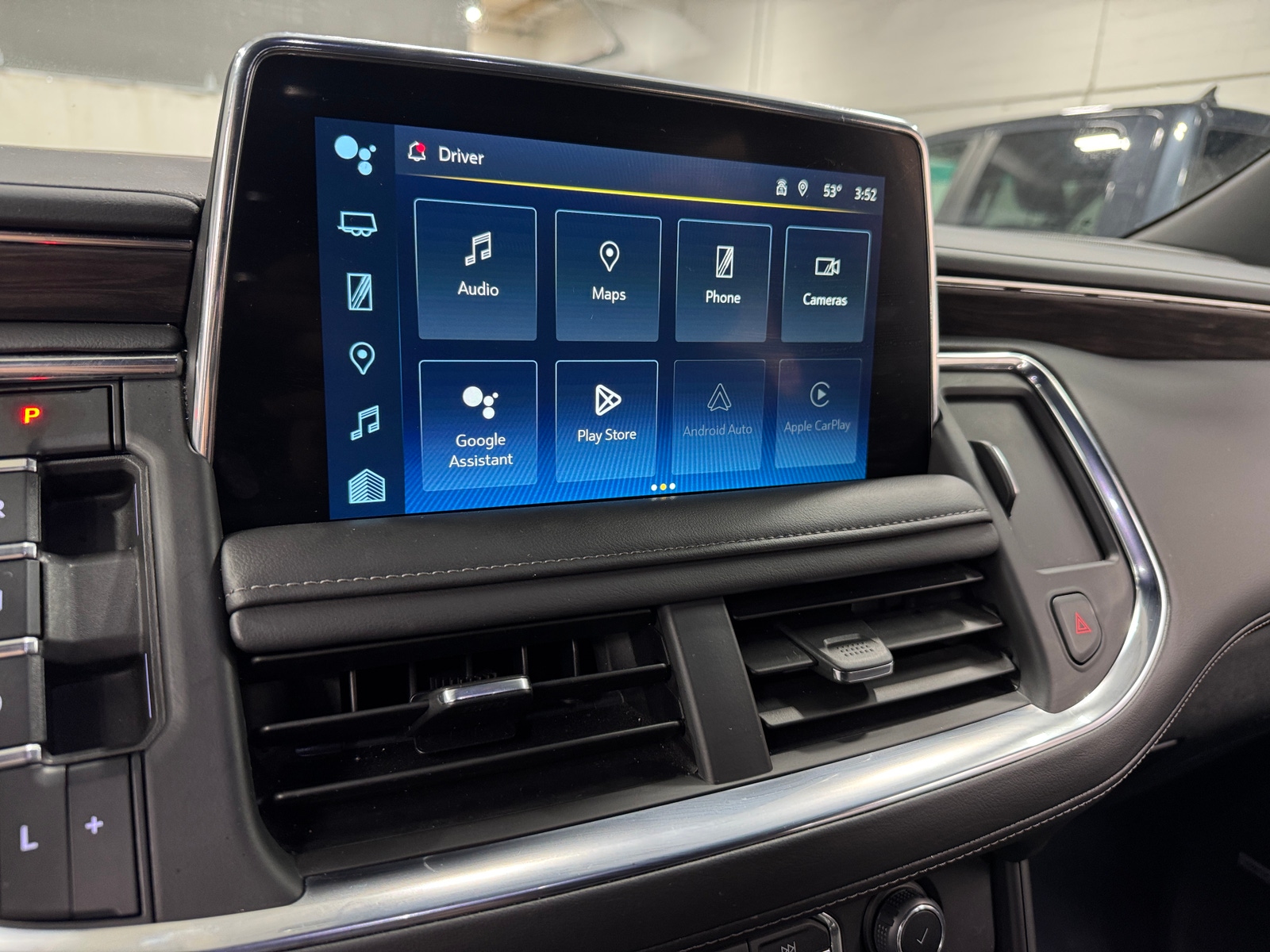 Thumbnail: 2024 Chevrolet Tahoe - 3