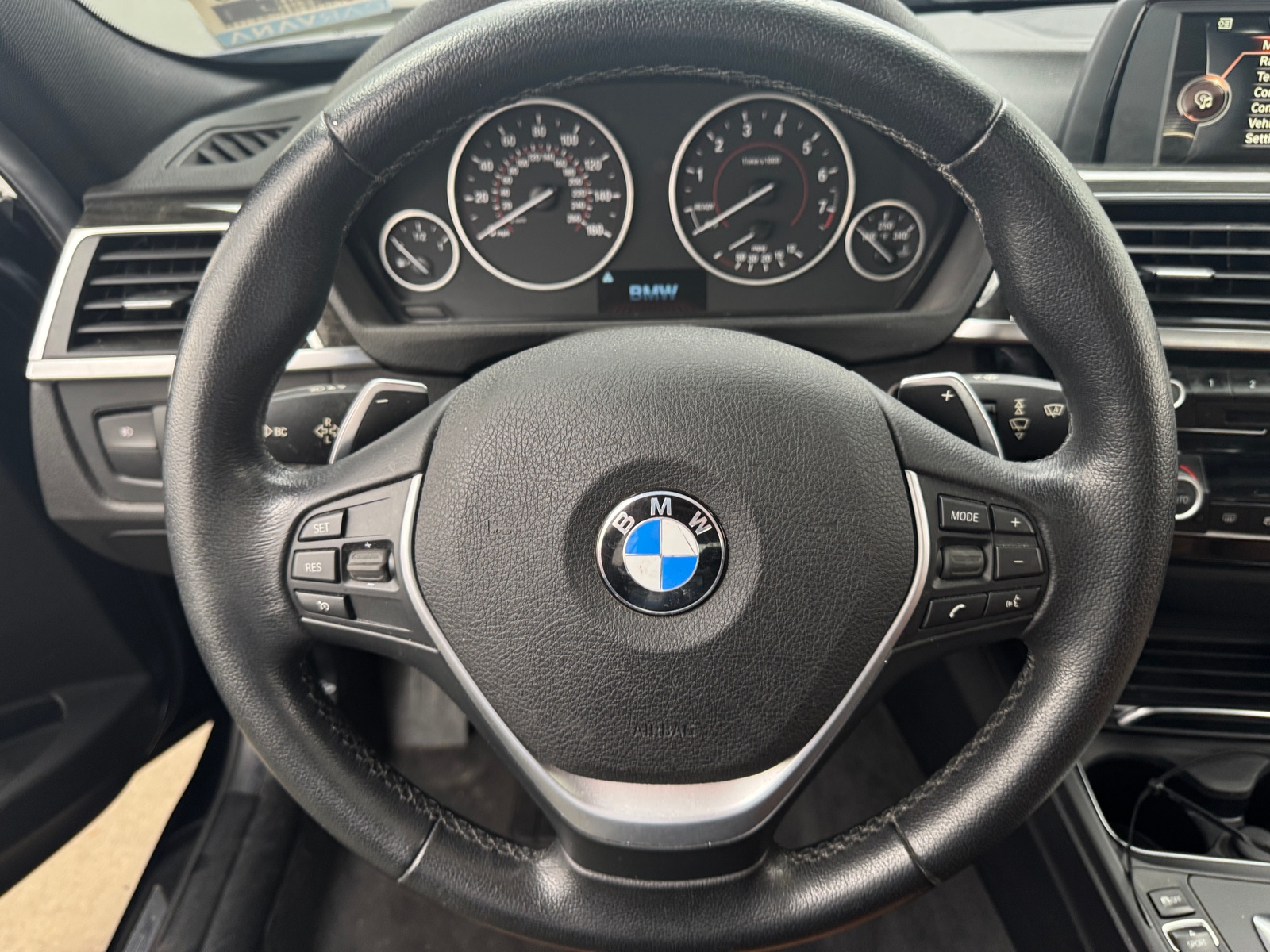 Thumbnail: 2016 BMW 3 Series - 4
