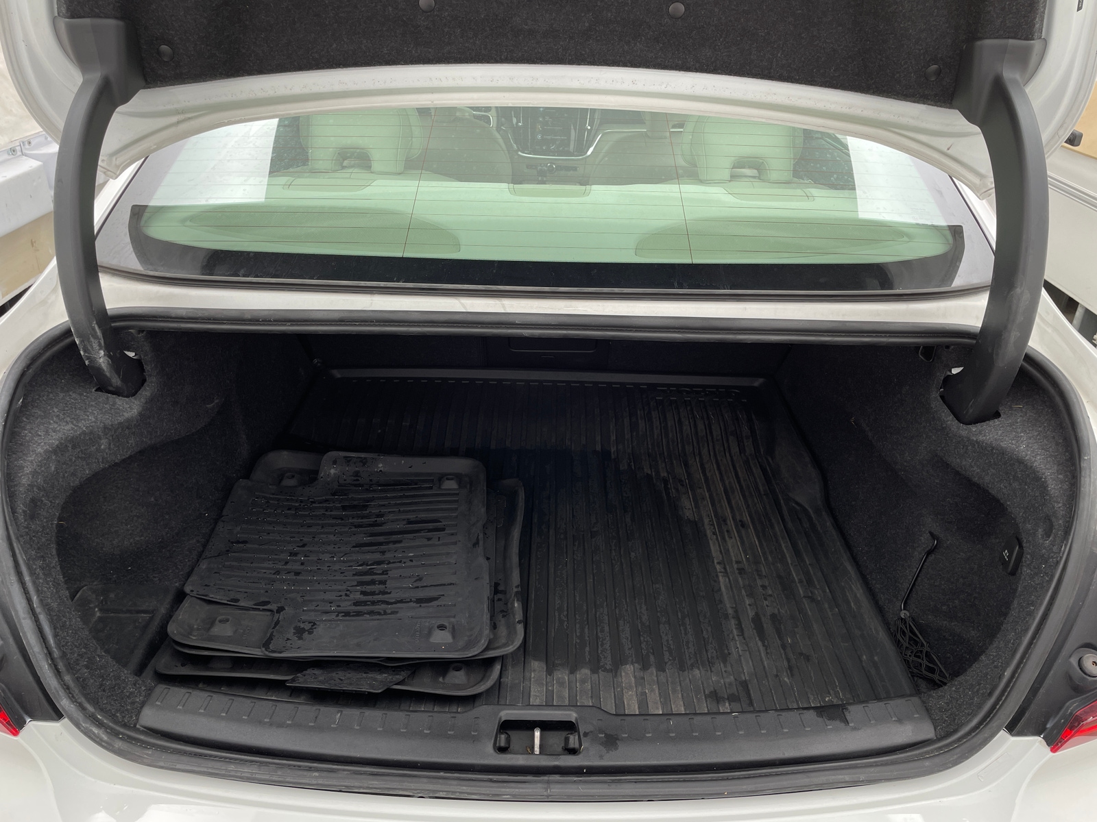 Thumbnail: 2020 Volvo S60 - 6