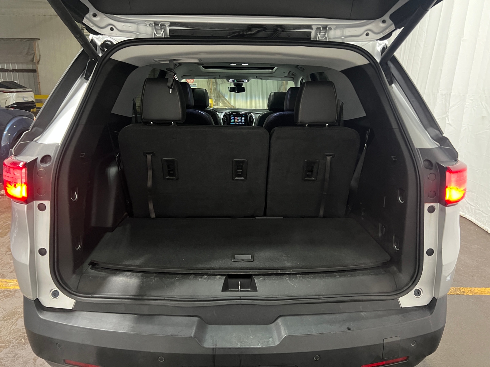 Thumbnail: 2019 Chevrolet Traverse - 6