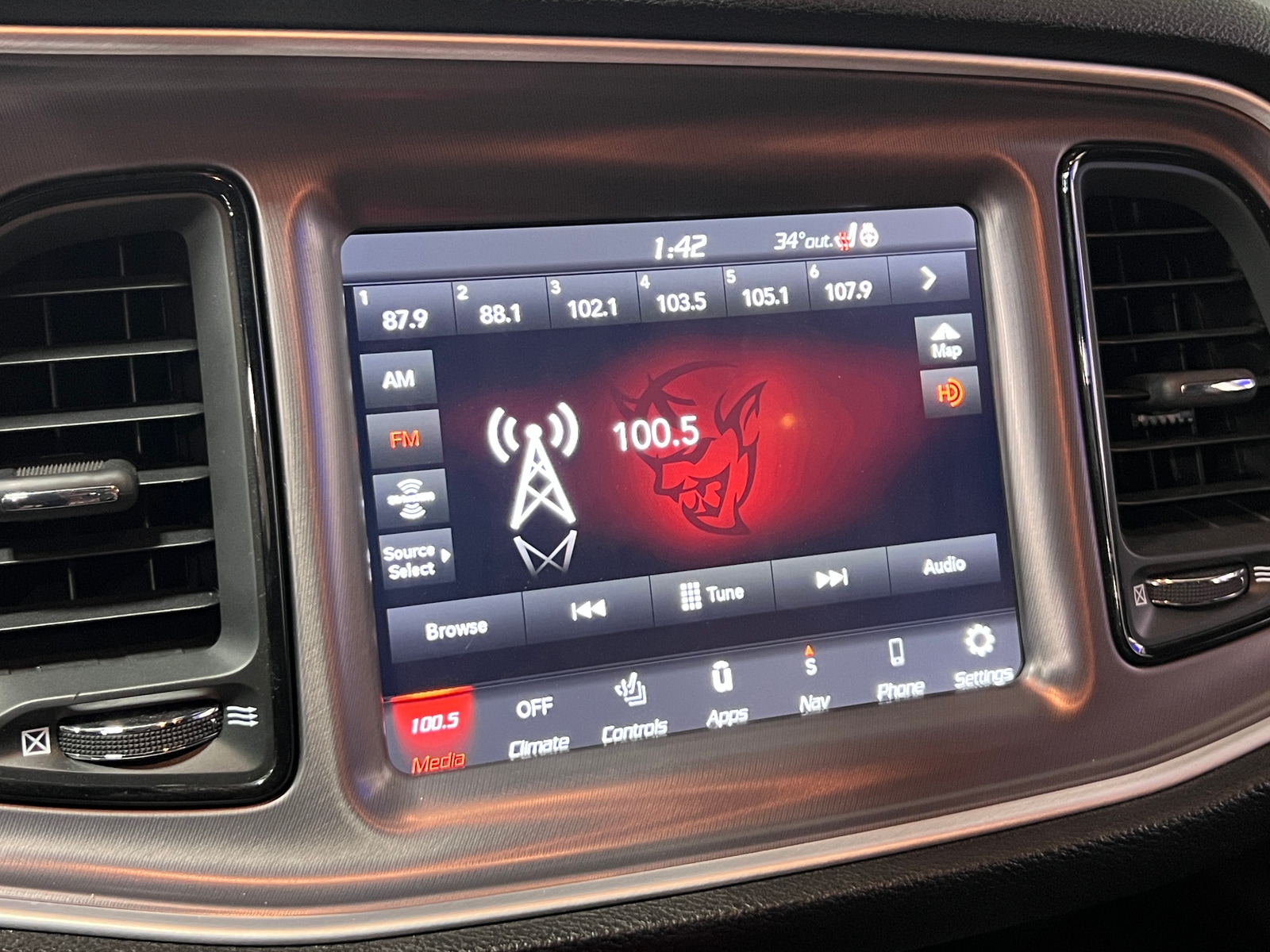 Thumbnail: 2020 Dodge Challenger - 3