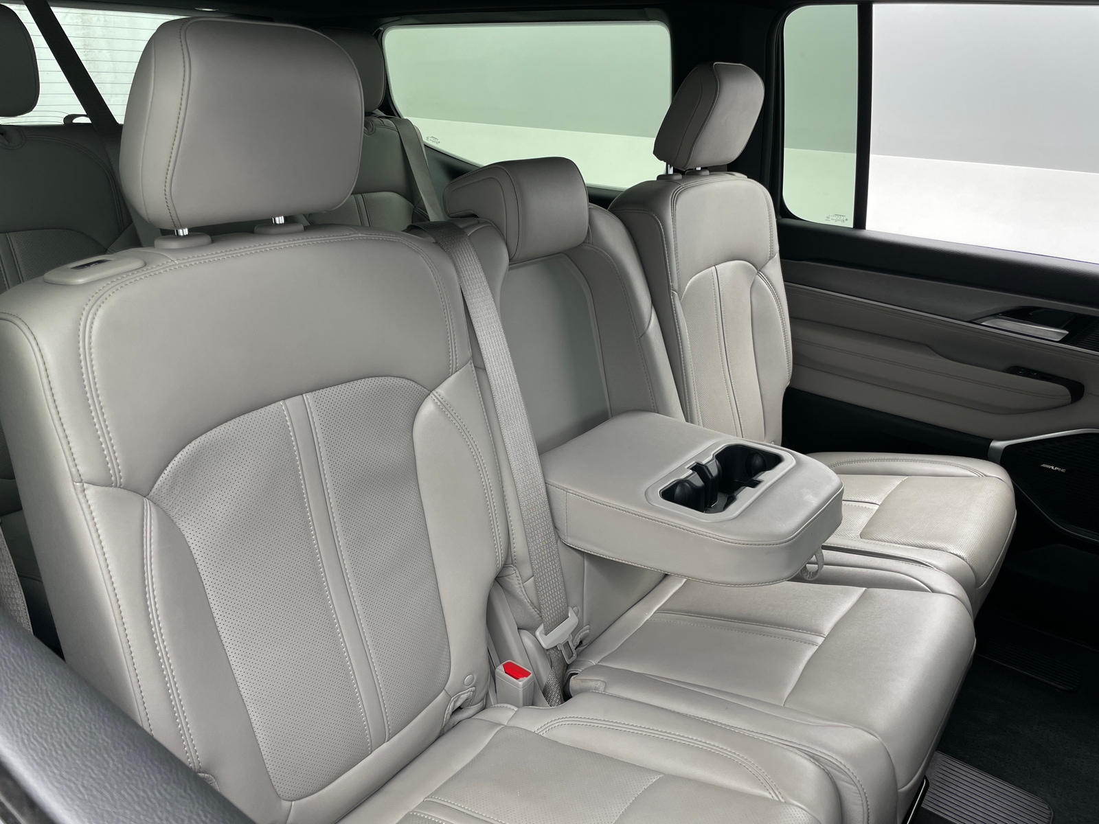 Thumbnail: 2025 Jeep Wagoneer - 5