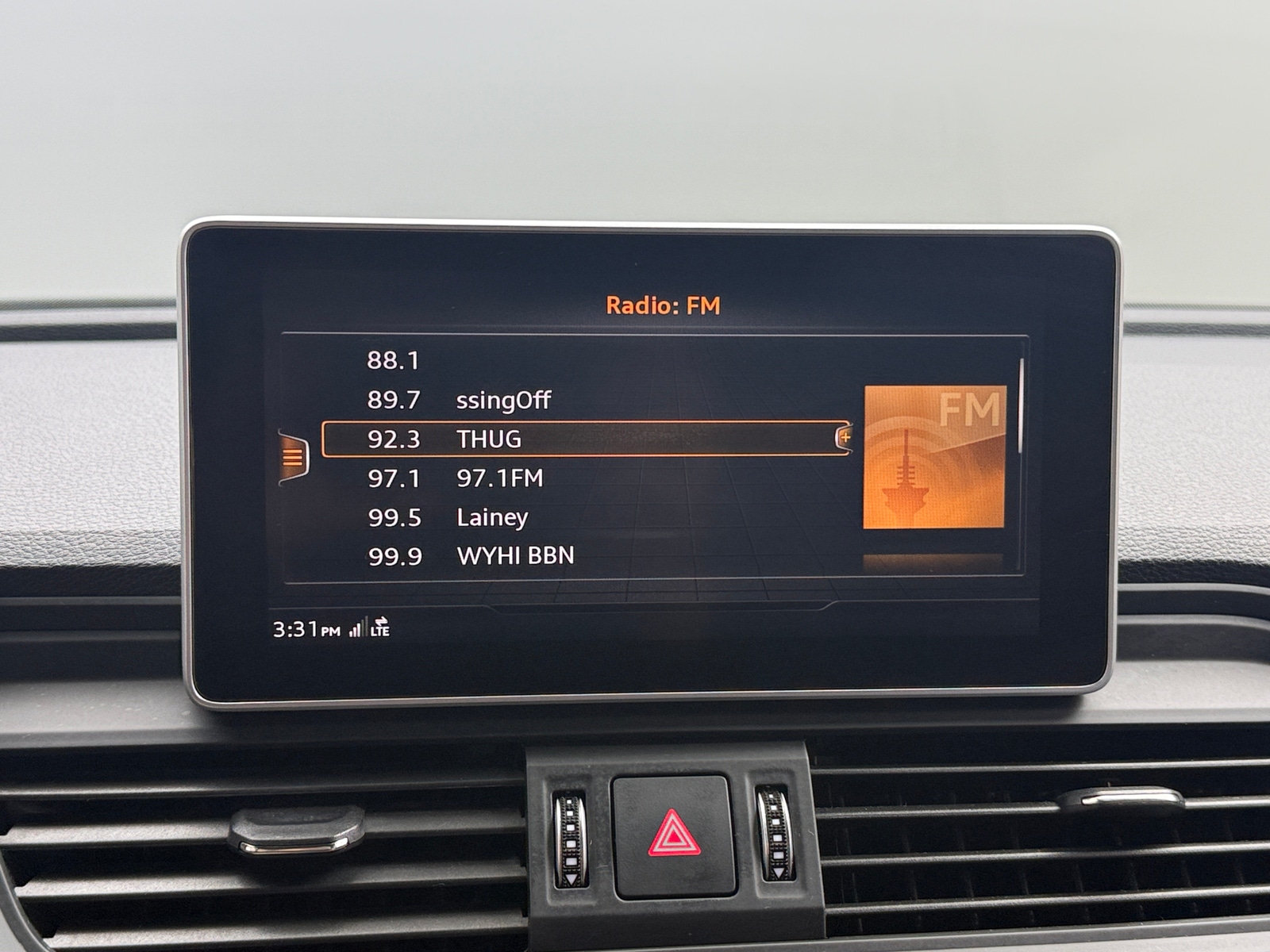 Thumbnail: 2020 Audi SQ5 - 3