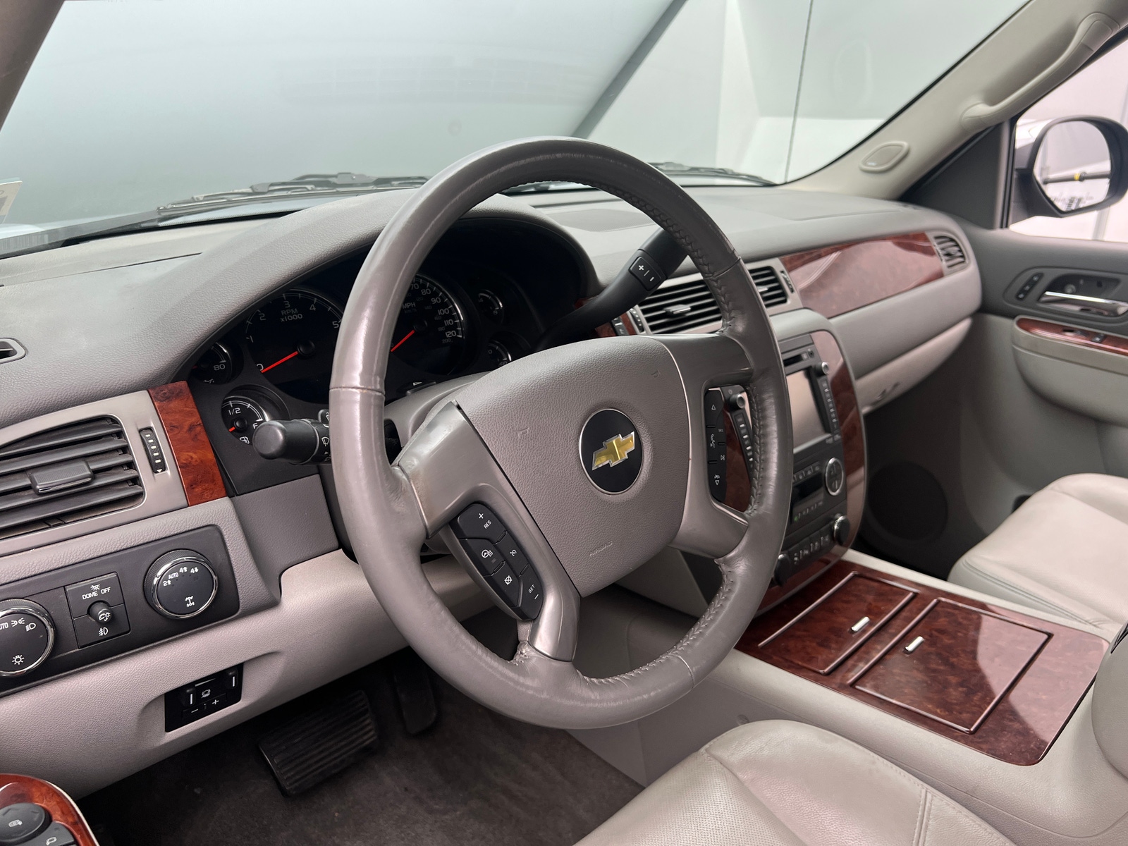 Thumbnail: 2013 Chevrolet Avalanche 1500 - 4