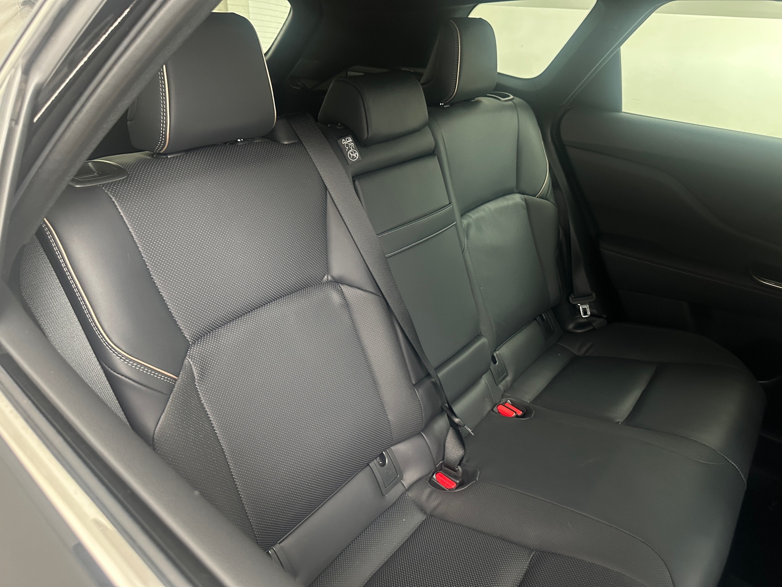 Thumbnail: 2025 Toyota Crown Signia - 5