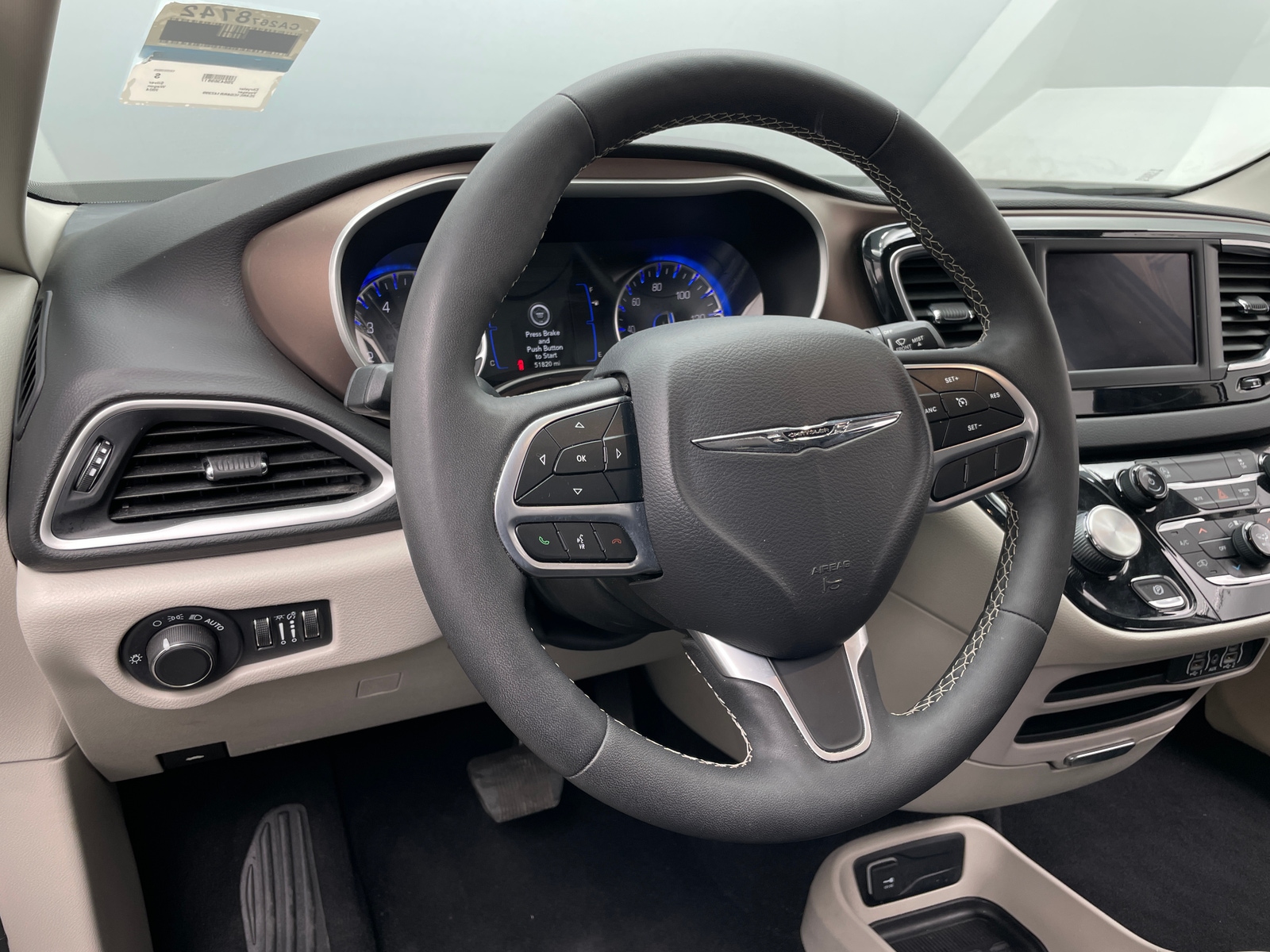 Thumbnail: 2024 Chrysler Voyager - 5