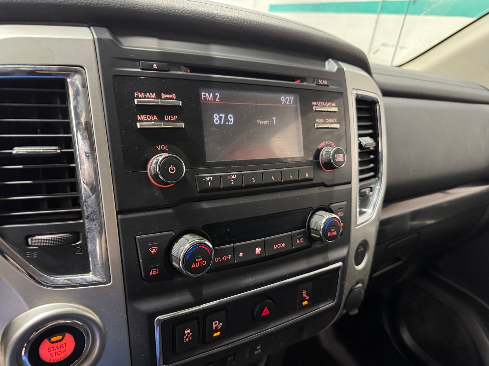 Thumbnail: 2017 Nissan Titan - 4