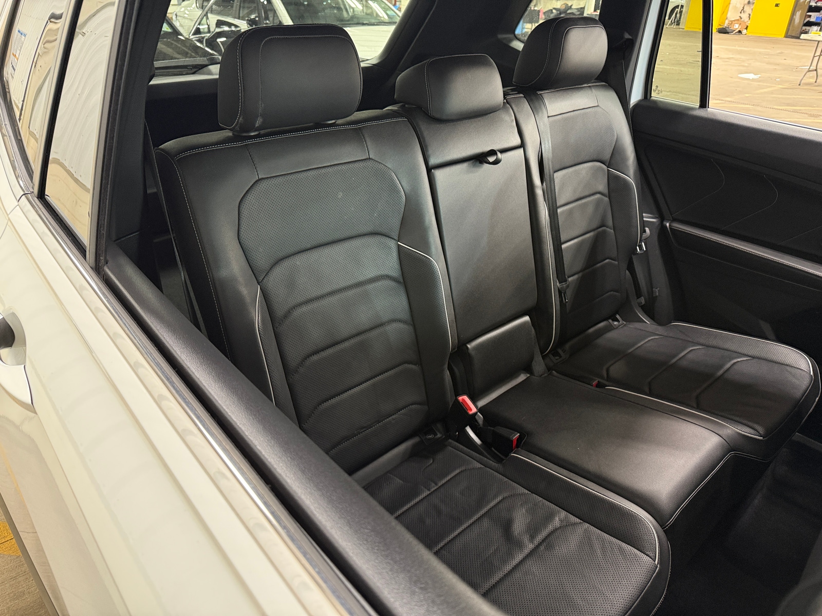 Thumbnail: 2022 Volkswagen Tiguan - 5