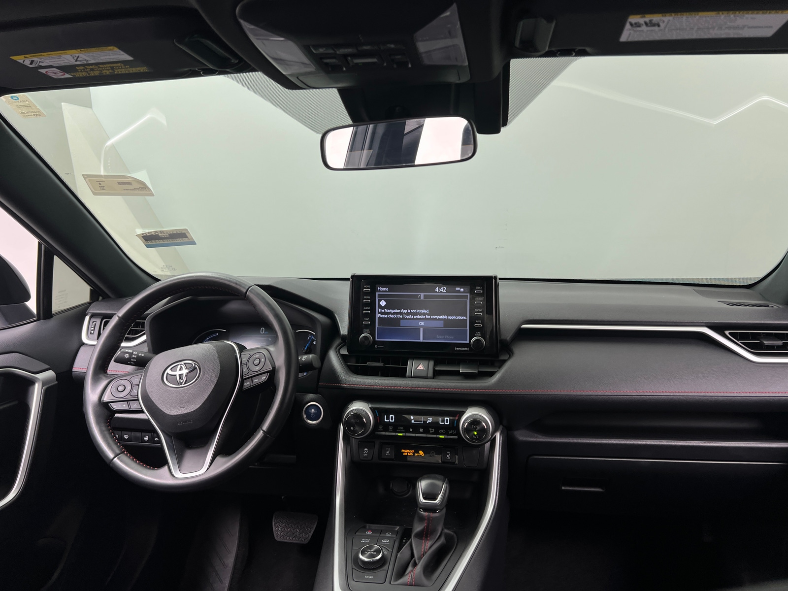 Thumbnail: 2021 Toyota RAV4 - 3