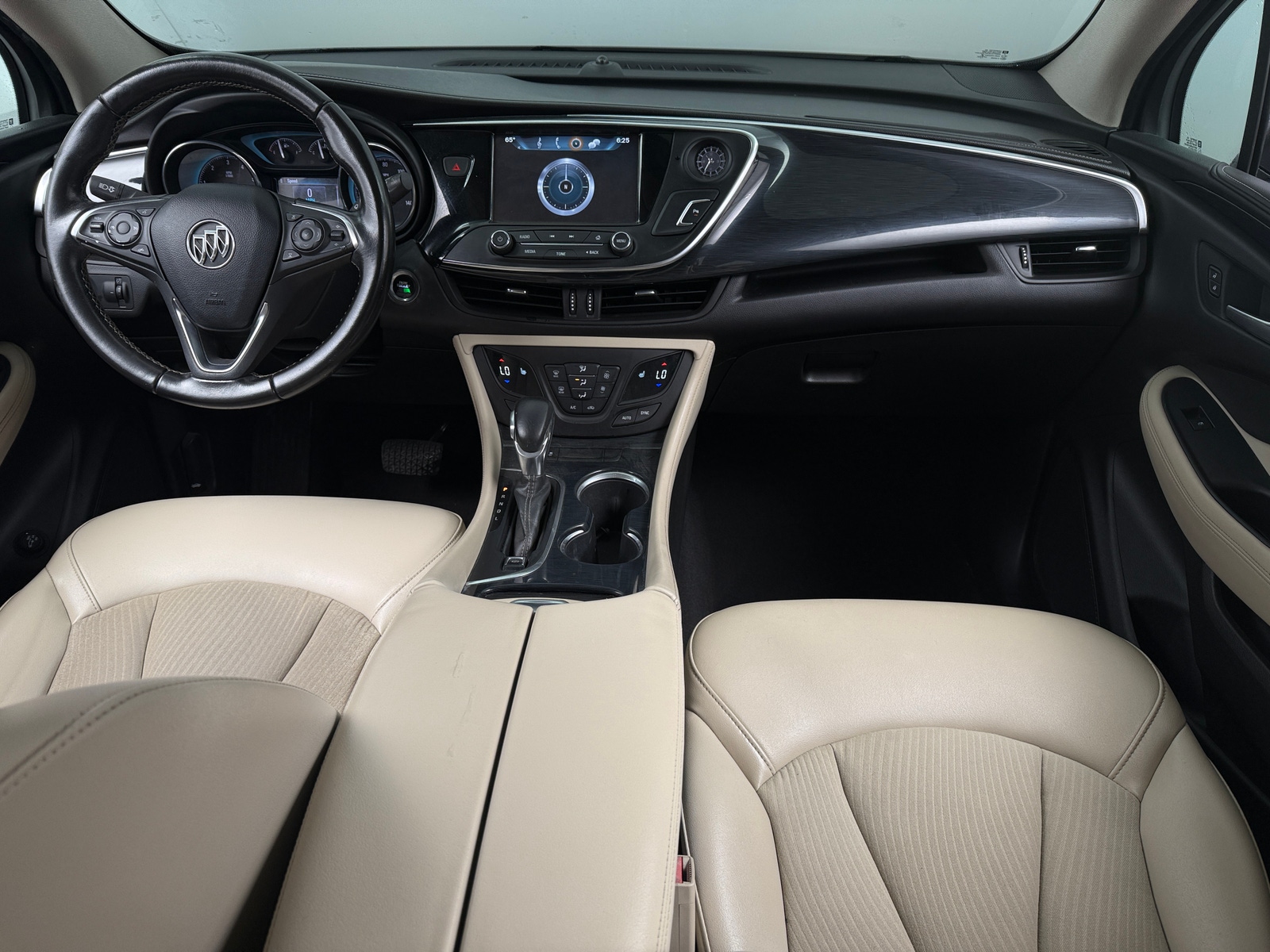 Thumbnail: 2017 Buick Envision - 3