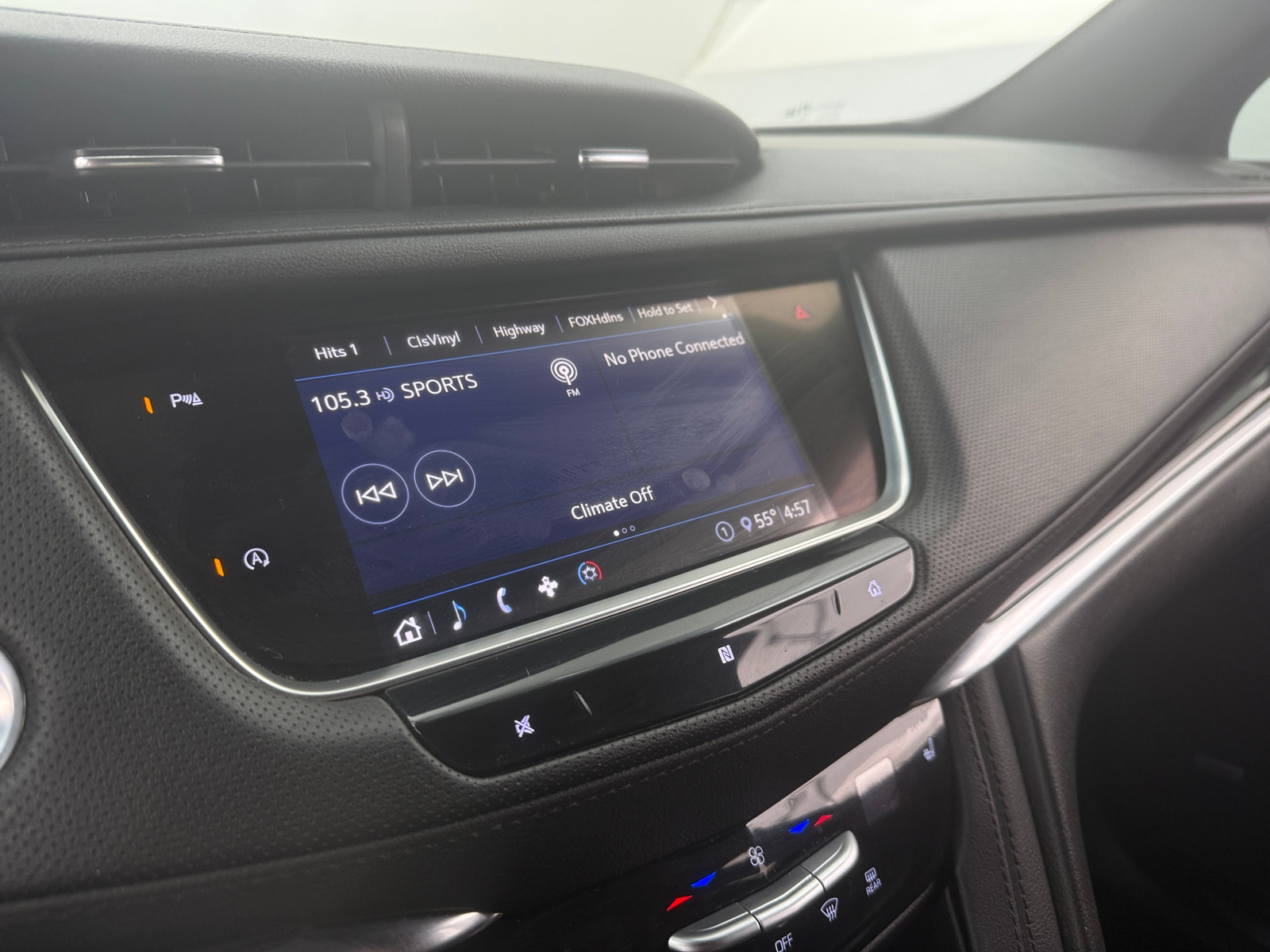 Thumbnail: 2020 Cadillac XT5 - 3