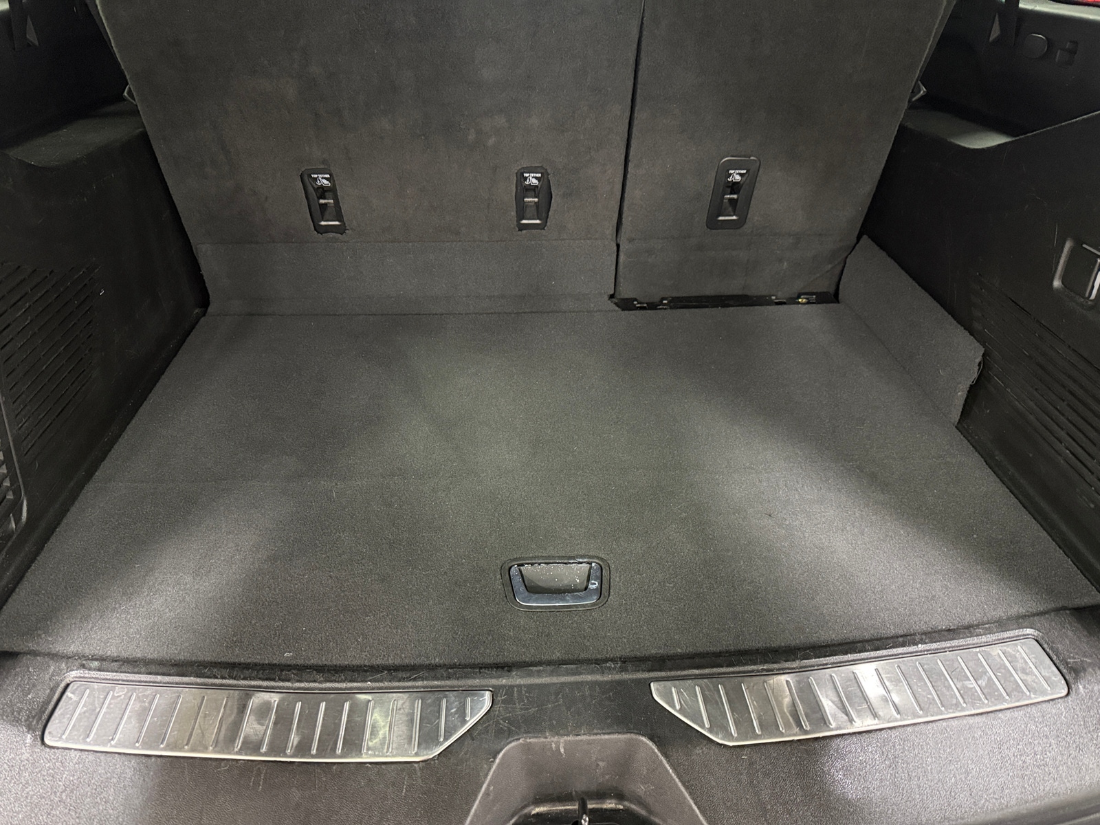 Thumbnail: 2023 Chevrolet Suburban - 6