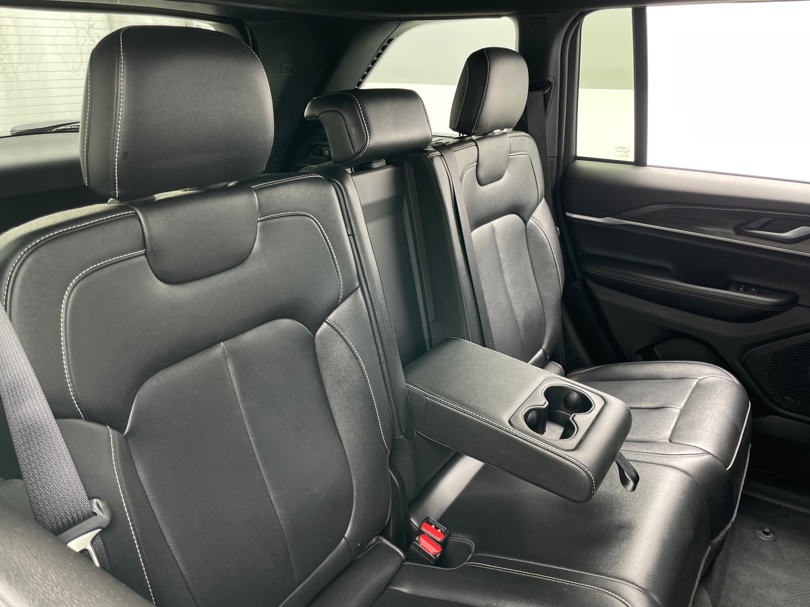 Thumbnail: 2024 Jeep Grand Cherokee - 5