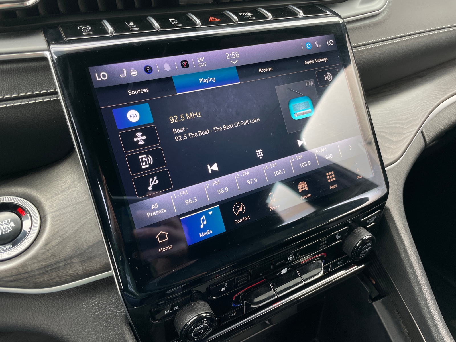 Thumbnail: 2024 Jeep Grand Cherokee - 3