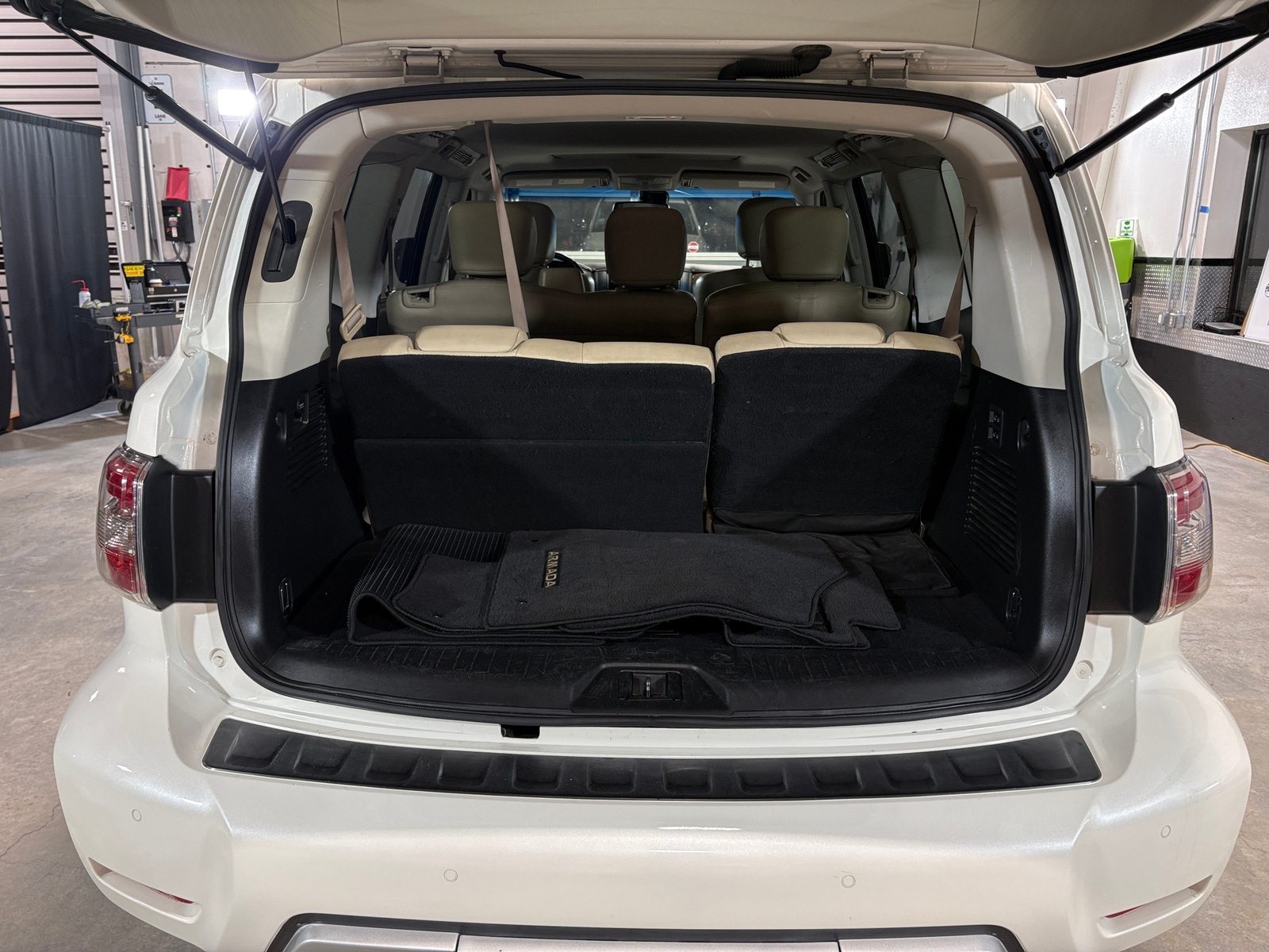 Thumbnail: 2017 Nissan Armada - 6