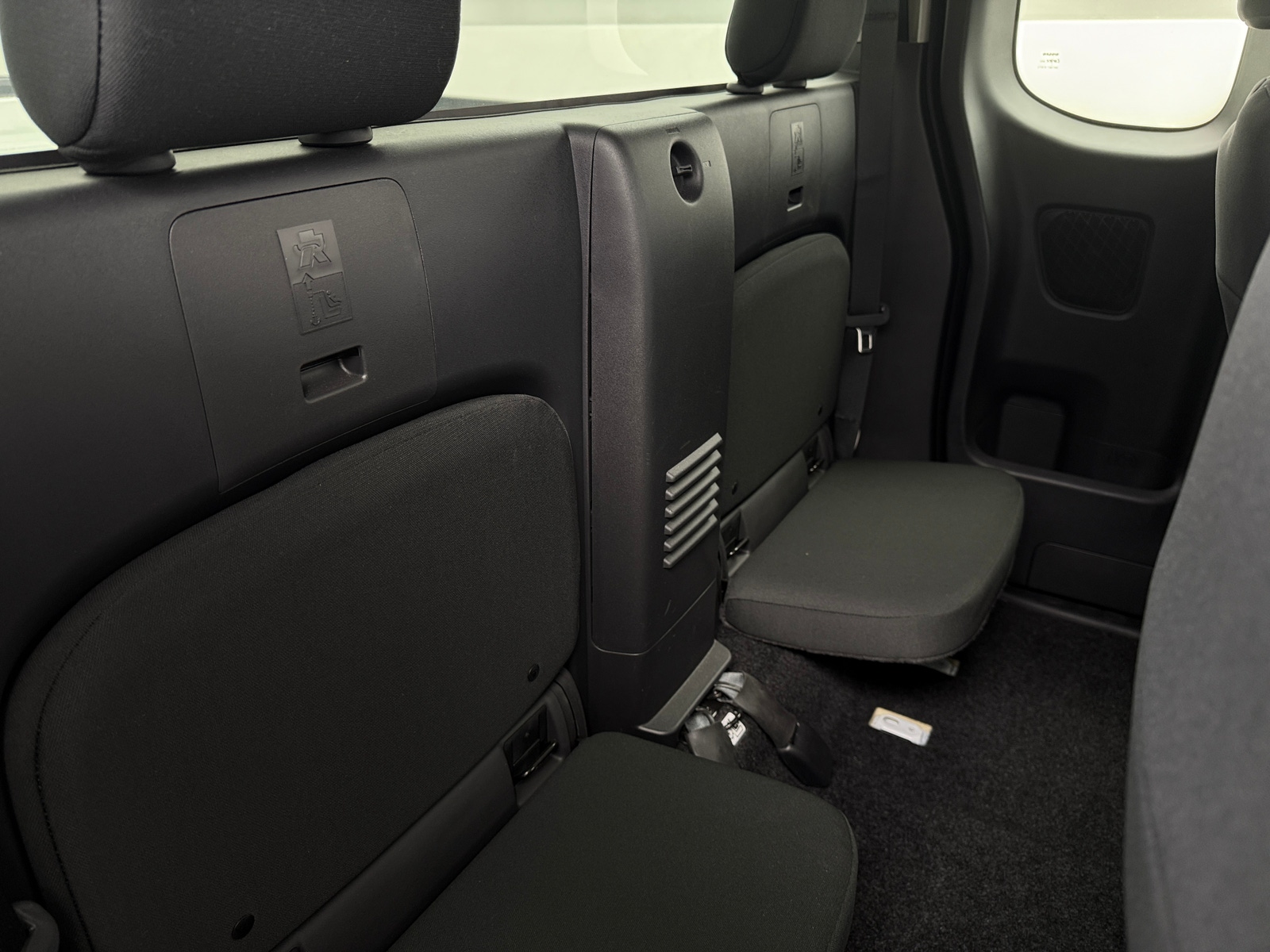 Thumbnail: 2023 Nissan Frontier - 6