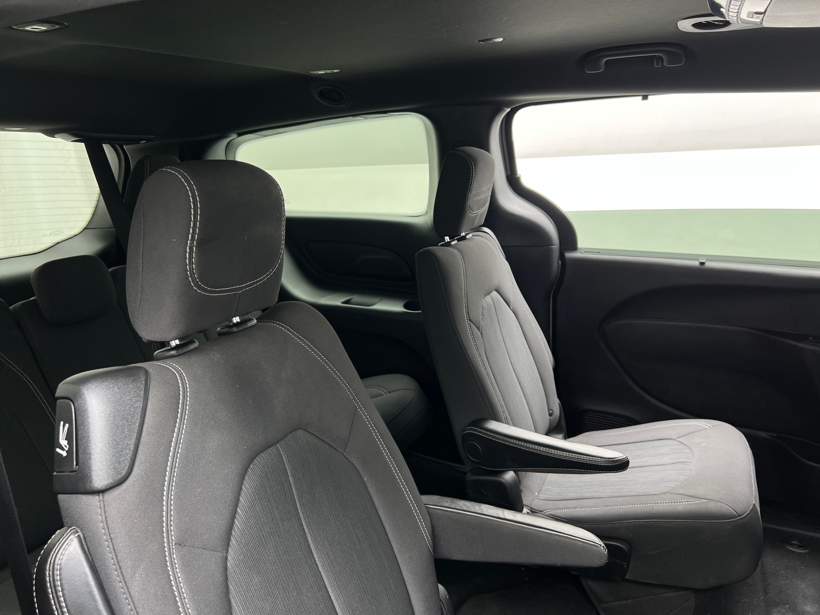 Thumbnail: 2019 Chrysler Pacifica - 6