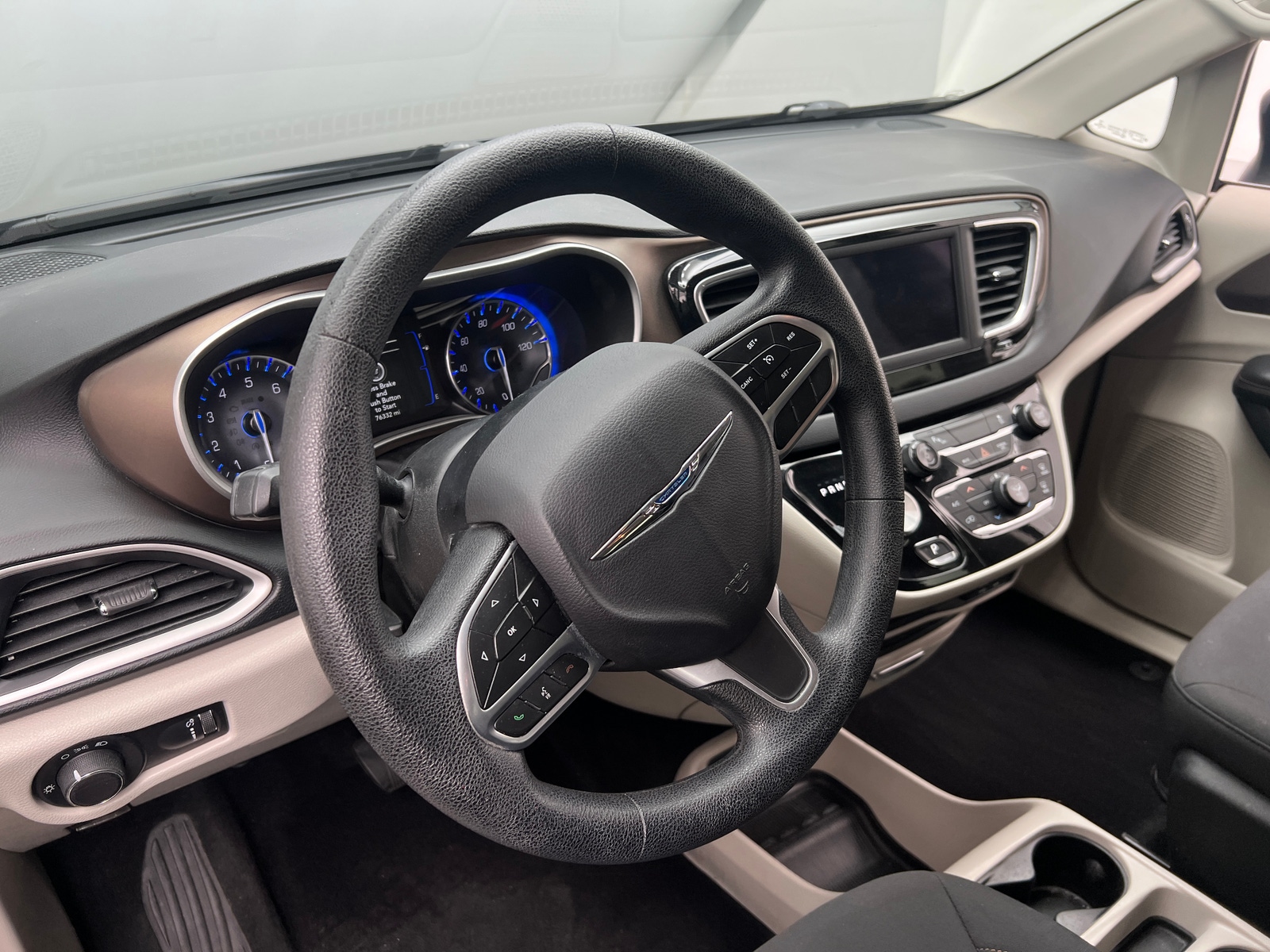 Thumbnail: 2019 Chrysler Pacifica - 5