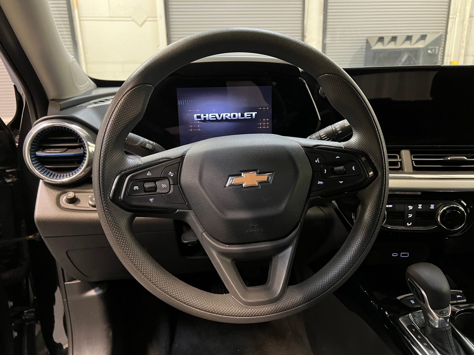 Thumbnail: 2025 Chevrolet Trax - 5