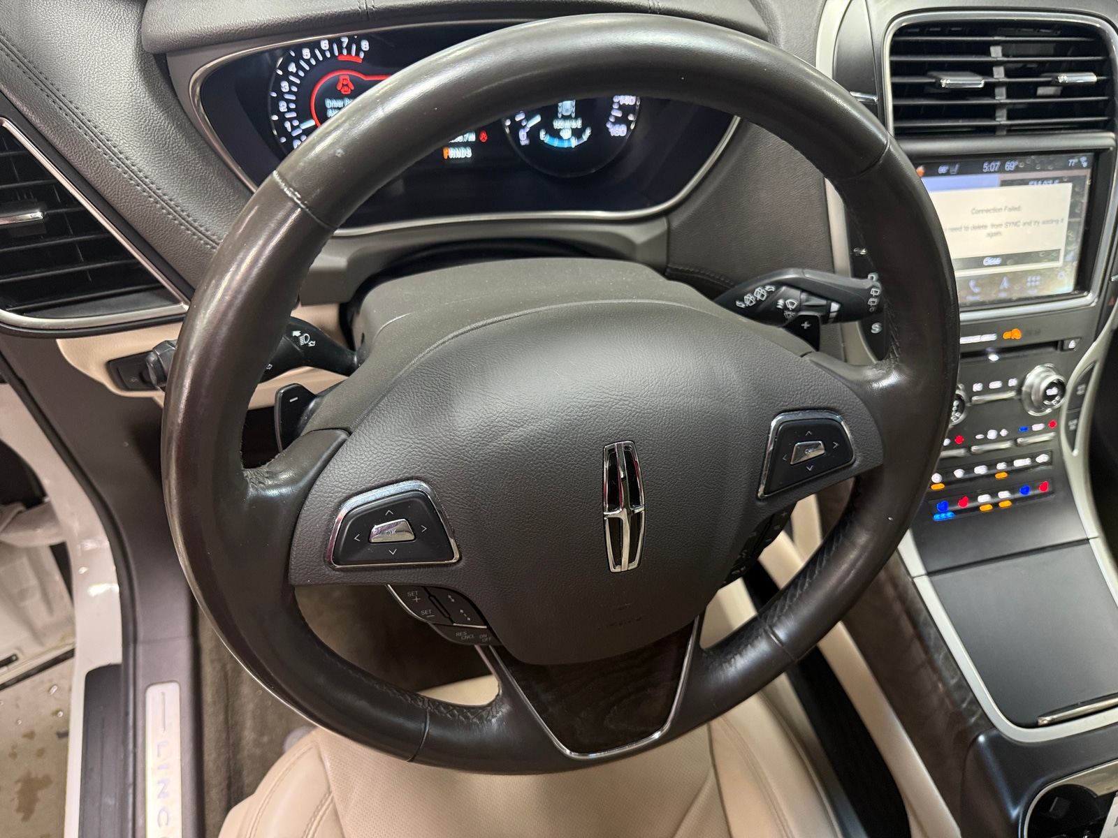 Thumbnail: 2018 Lincoln MKX - 4