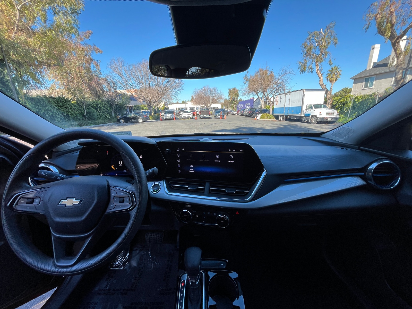 Thumbnail: 2025 Chevrolet Trax - 3