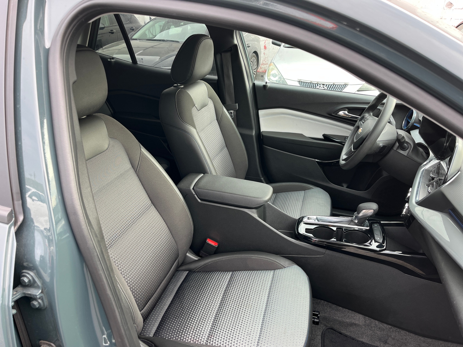 Thumbnail: 2025 Chevrolet Trax - 2