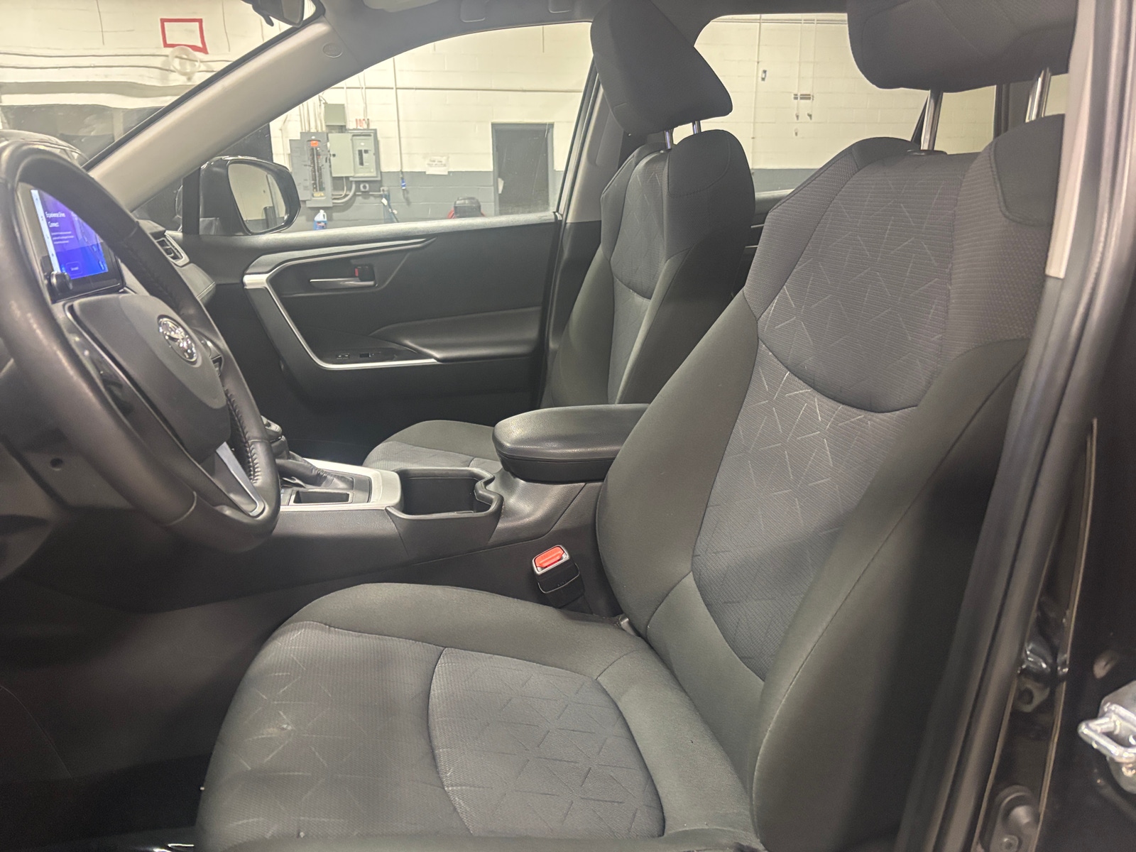 Thumbnail: 2025 Toyota RAV4 - 2