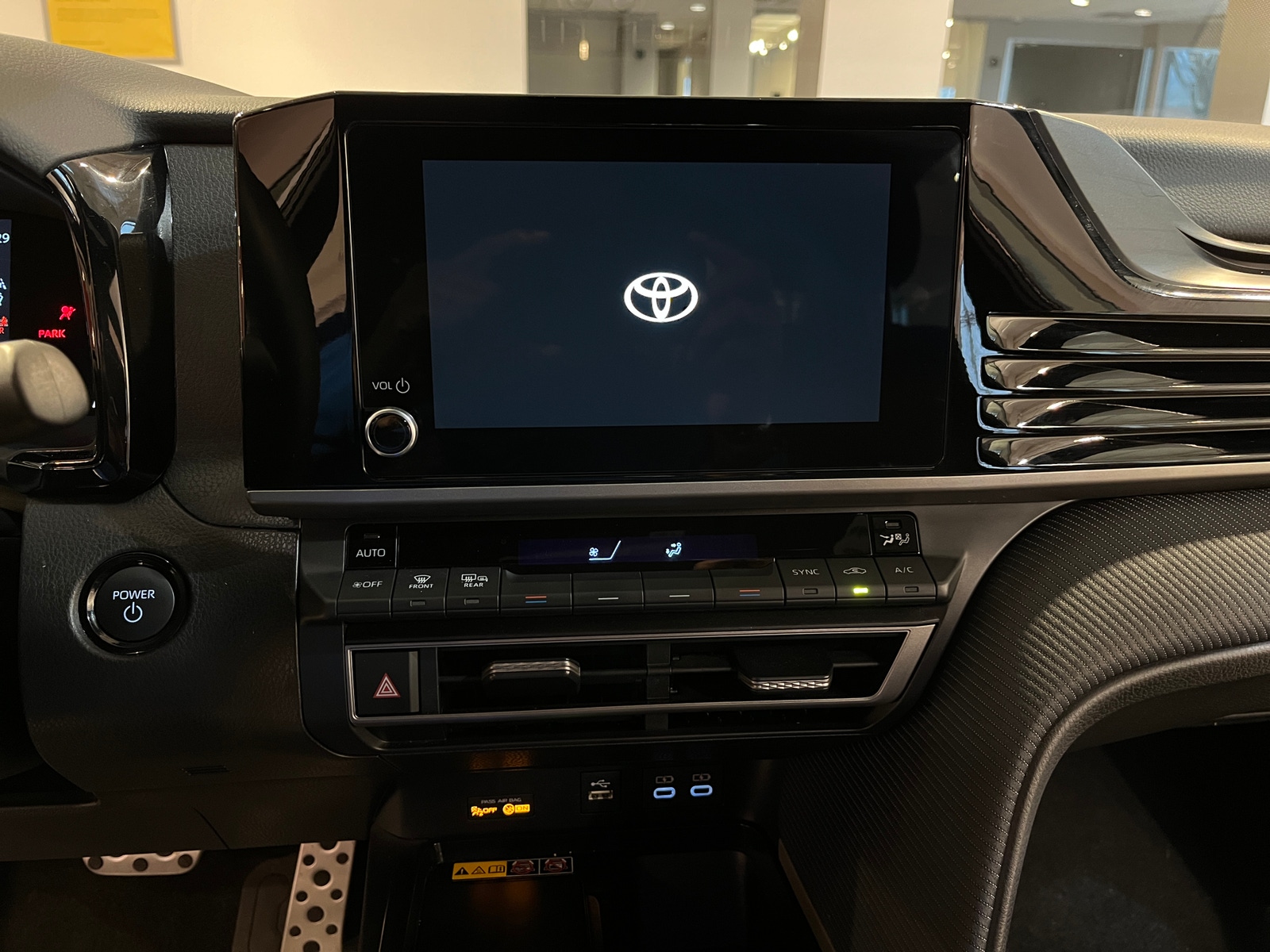 Thumbnail: 2025 Toyota Camry - 4