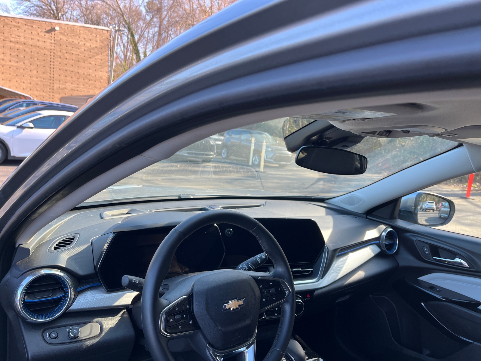 Thumbnail: 2025 Chevrolet Trax - 3