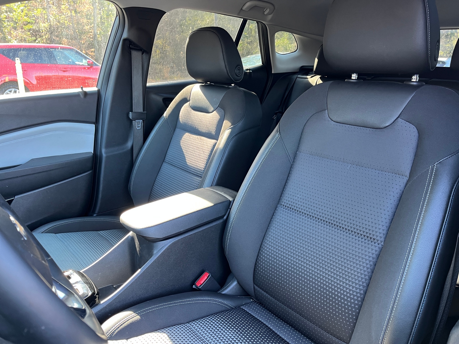 Thumbnail: 2025 Chevrolet Trax - 2