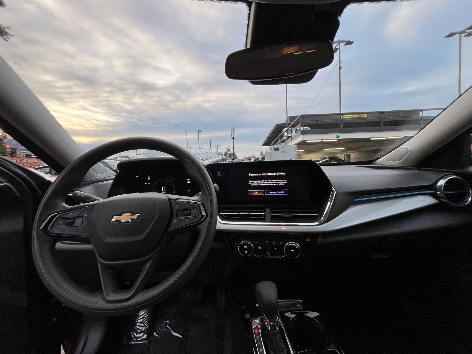 Thumbnail: 2025 Chevrolet Trax - 3